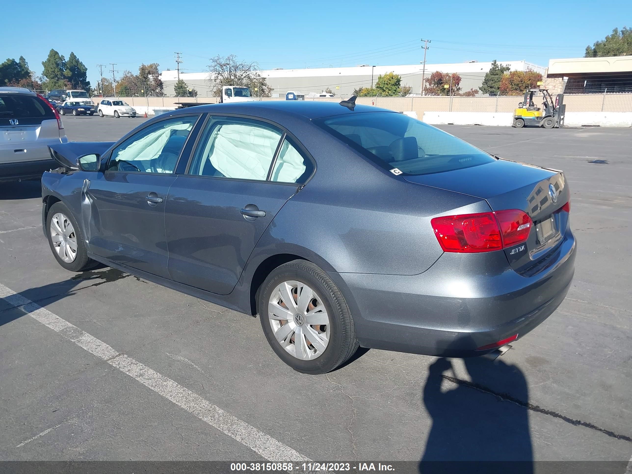 Photo 2 VIN: 3VWB17AJ5EM223190 - VOLKSWAGEN JETTA 