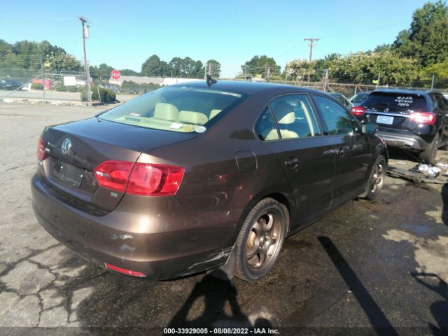 Photo 3 VIN: 3VWB17AJXEM394114 - VOLKSWAGEN JETTA SEDAN 