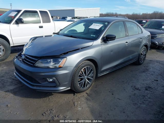 Photo 1 VIN: 3VWB67AJ2JM215642 - VOLKSWAGEN JETTA 