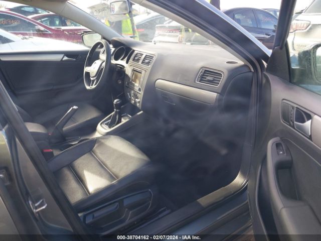 Photo 4 VIN: 3VWB67AJ2JM215642 - VOLKSWAGEN JETTA 