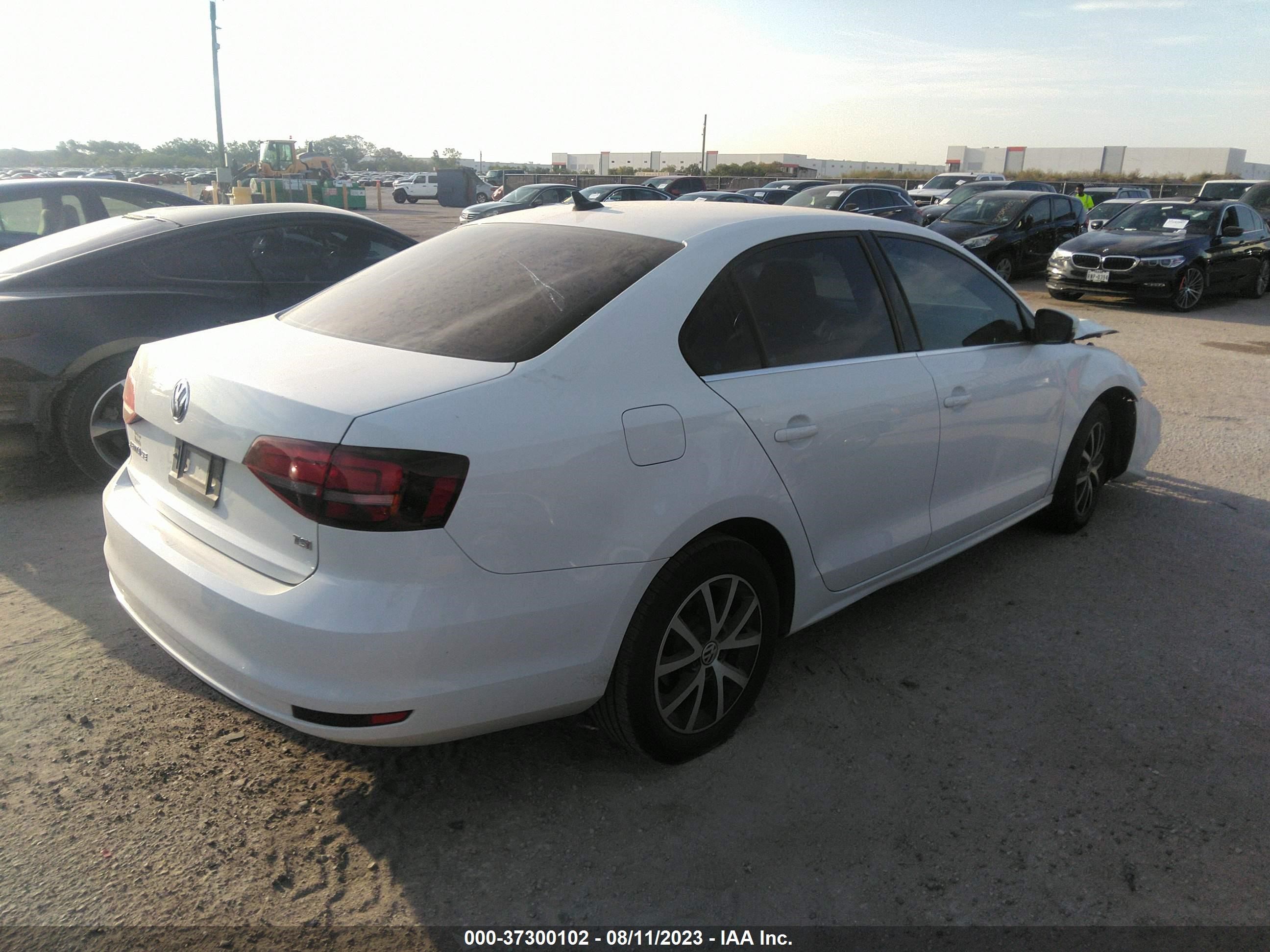 Photo 3 VIN: 3VWB67AJ4HM370655 - VOLKSWAGEN JETTA 