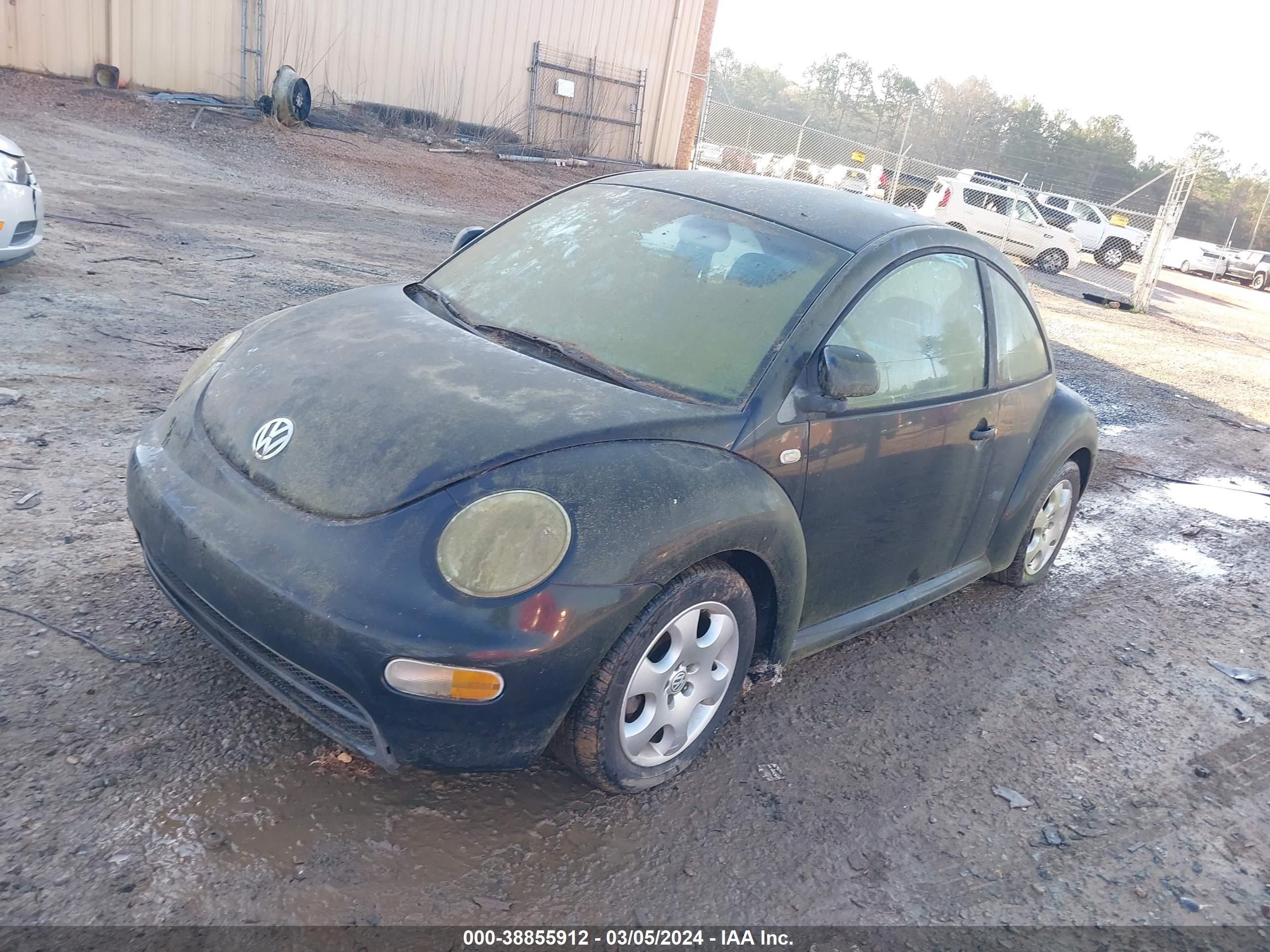 Photo 1 VIN: 3VWBA21C5YM420899 - VOLKSWAGEN BEETLE 