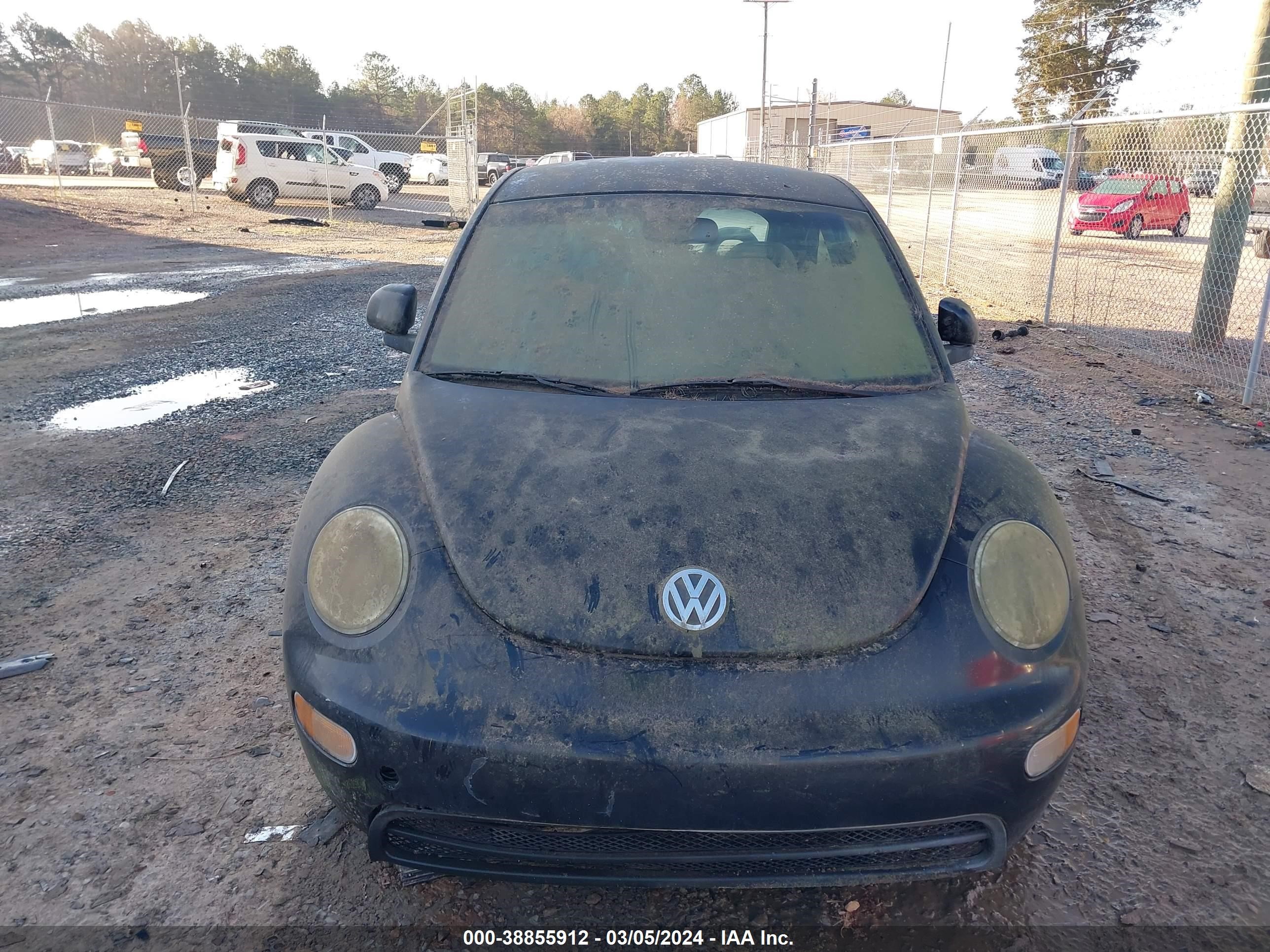 Photo 5 VIN: 3VWBA21C5YM420899 - VOLKSWAGEN BEETLE 