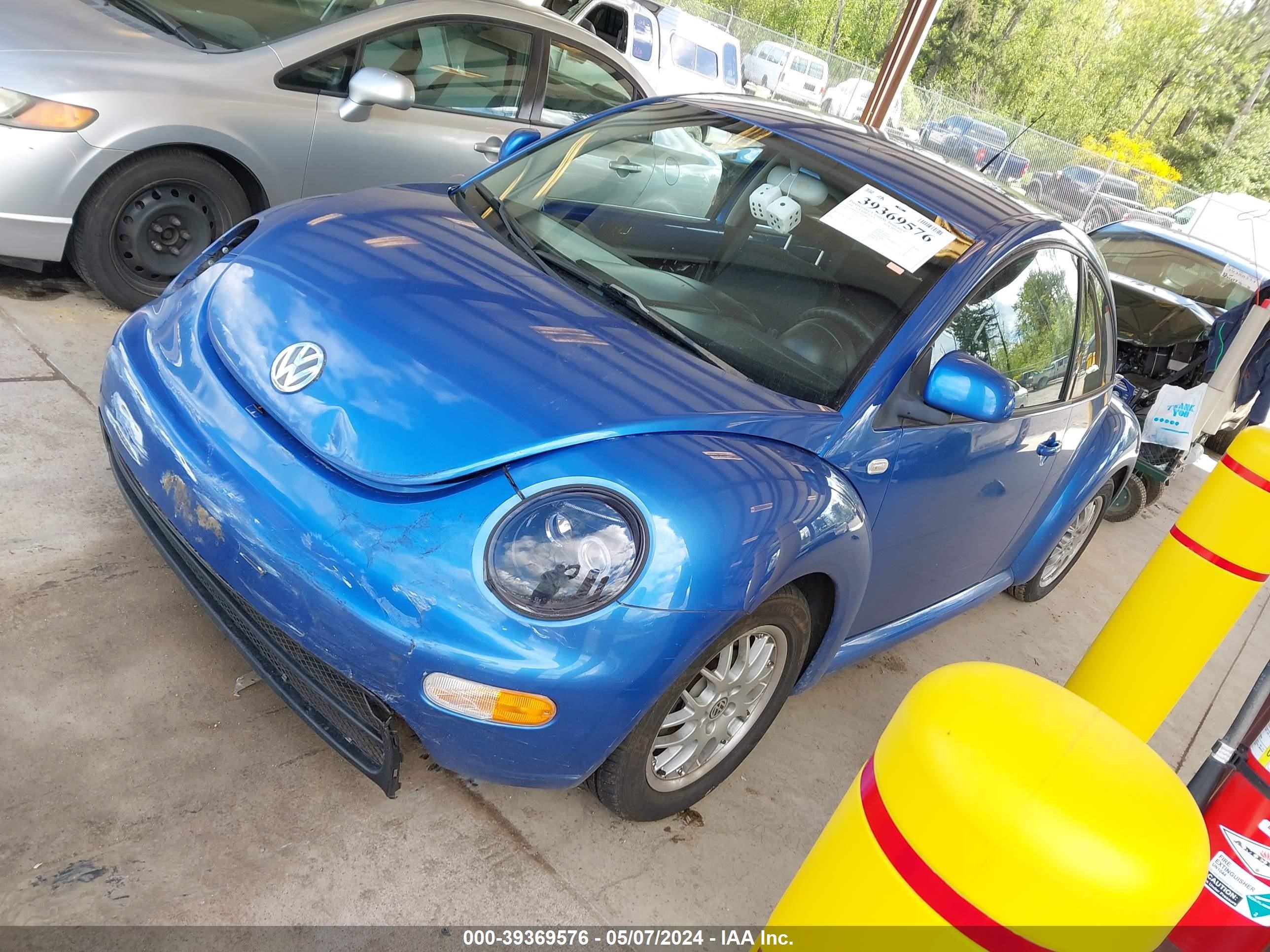 Photo 1 VIN: 3VWBC21C6XM448932 - VOLKSWAGEN BEETLE 