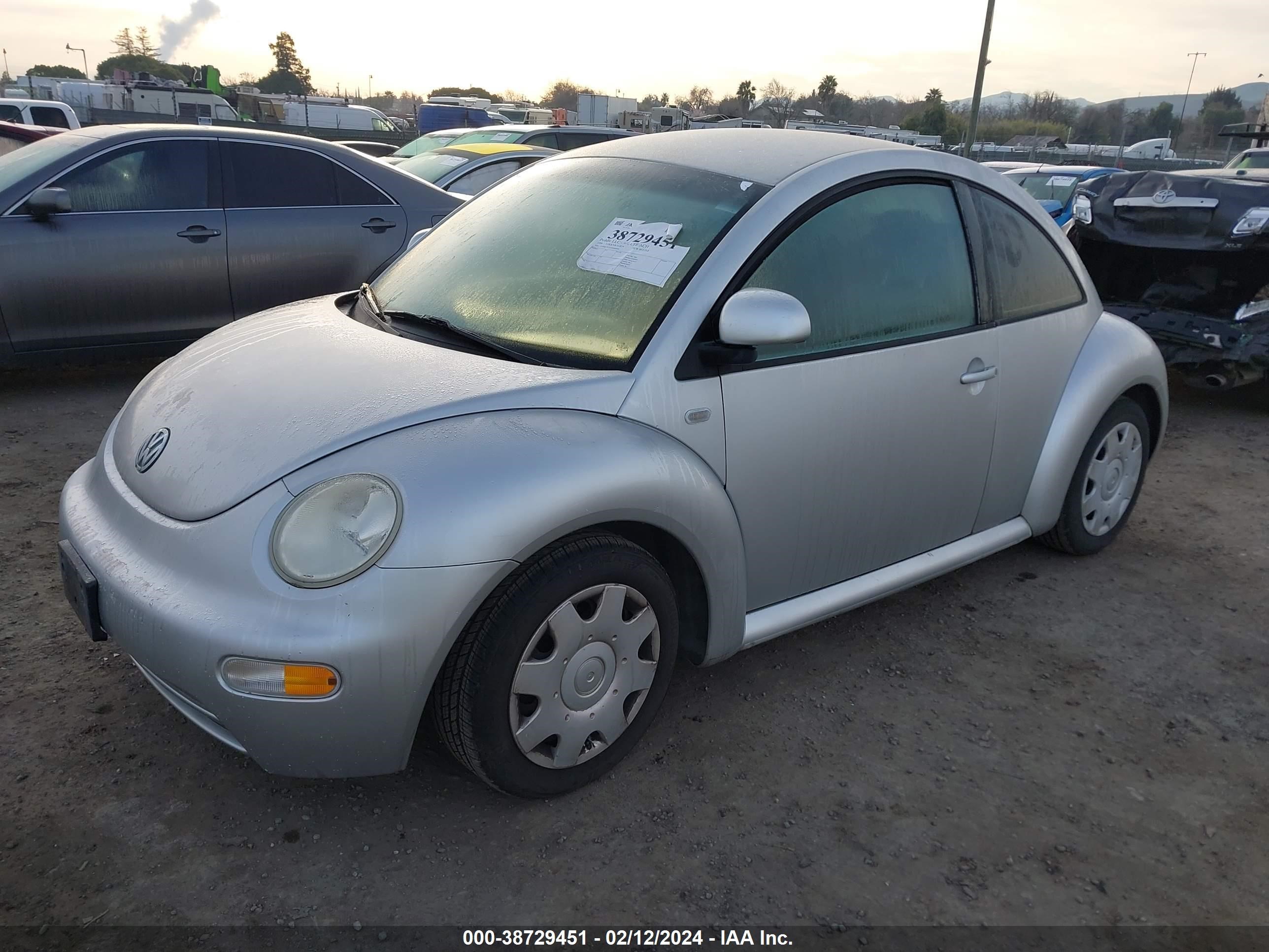 Photo 1 VIN: 3VWBC21C6XM468968 - VOLKSWAGEN BEETLE 