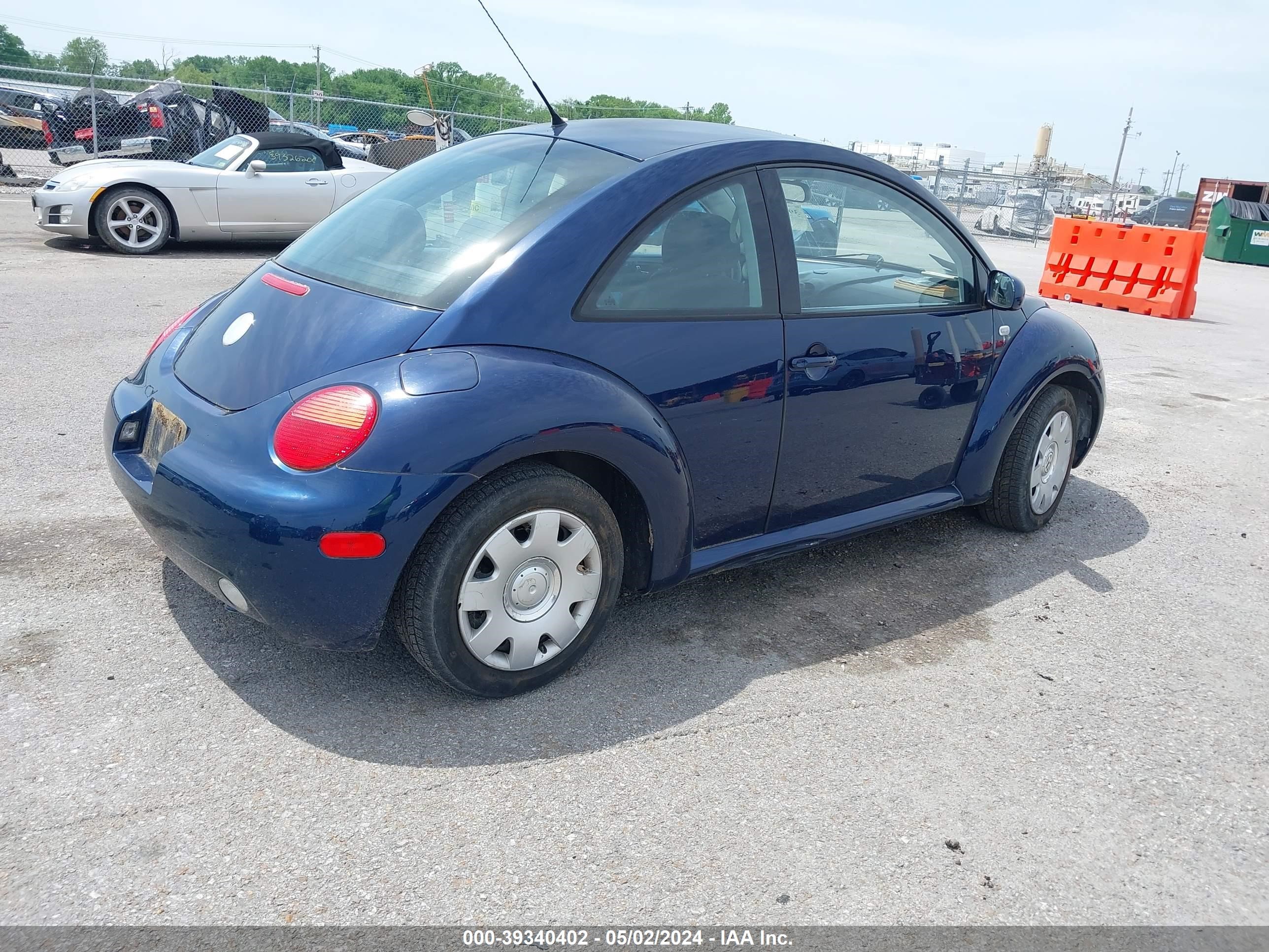 Photo 3 VIN: 3VWBK21C83M426556 - VOLKSWAGEN BEETLE 