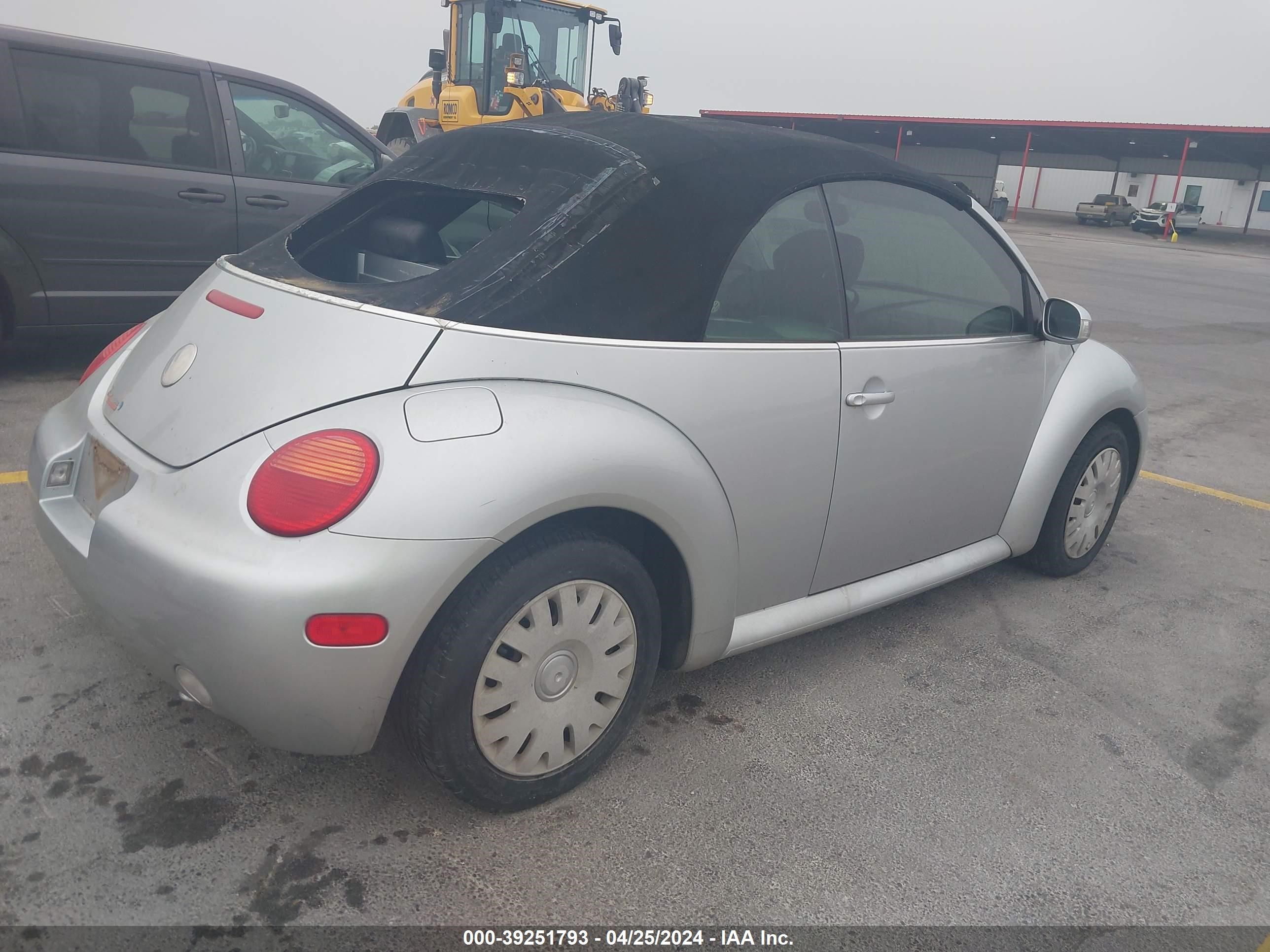 Photo 3 VIN: 3VWBM31Y84M338510 - VOLKSWAGEN BEETLE 