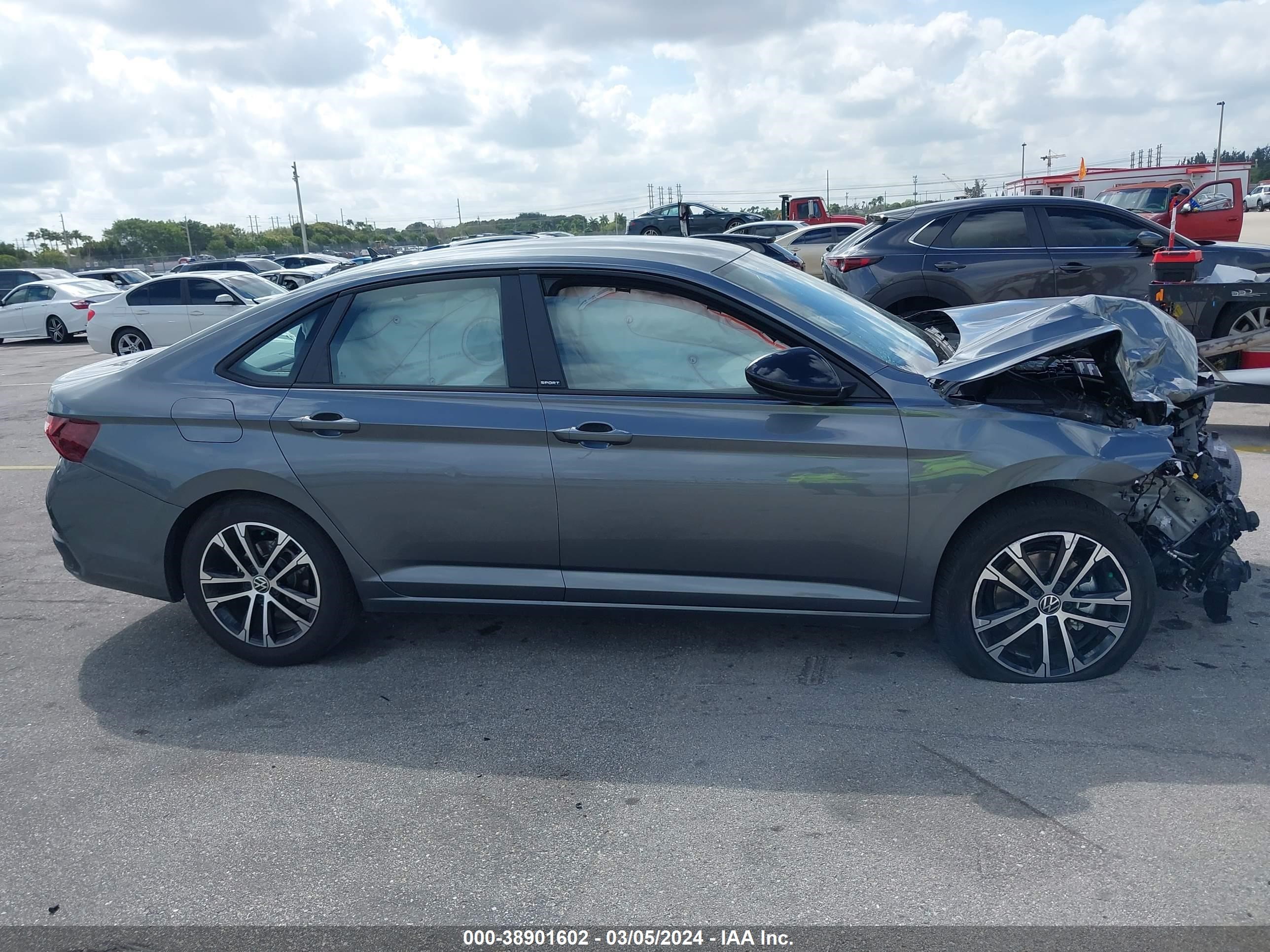 Photo 12 VIN: 3VWBM7BU1RM029813 - VOLKSWAGEN JETTA 