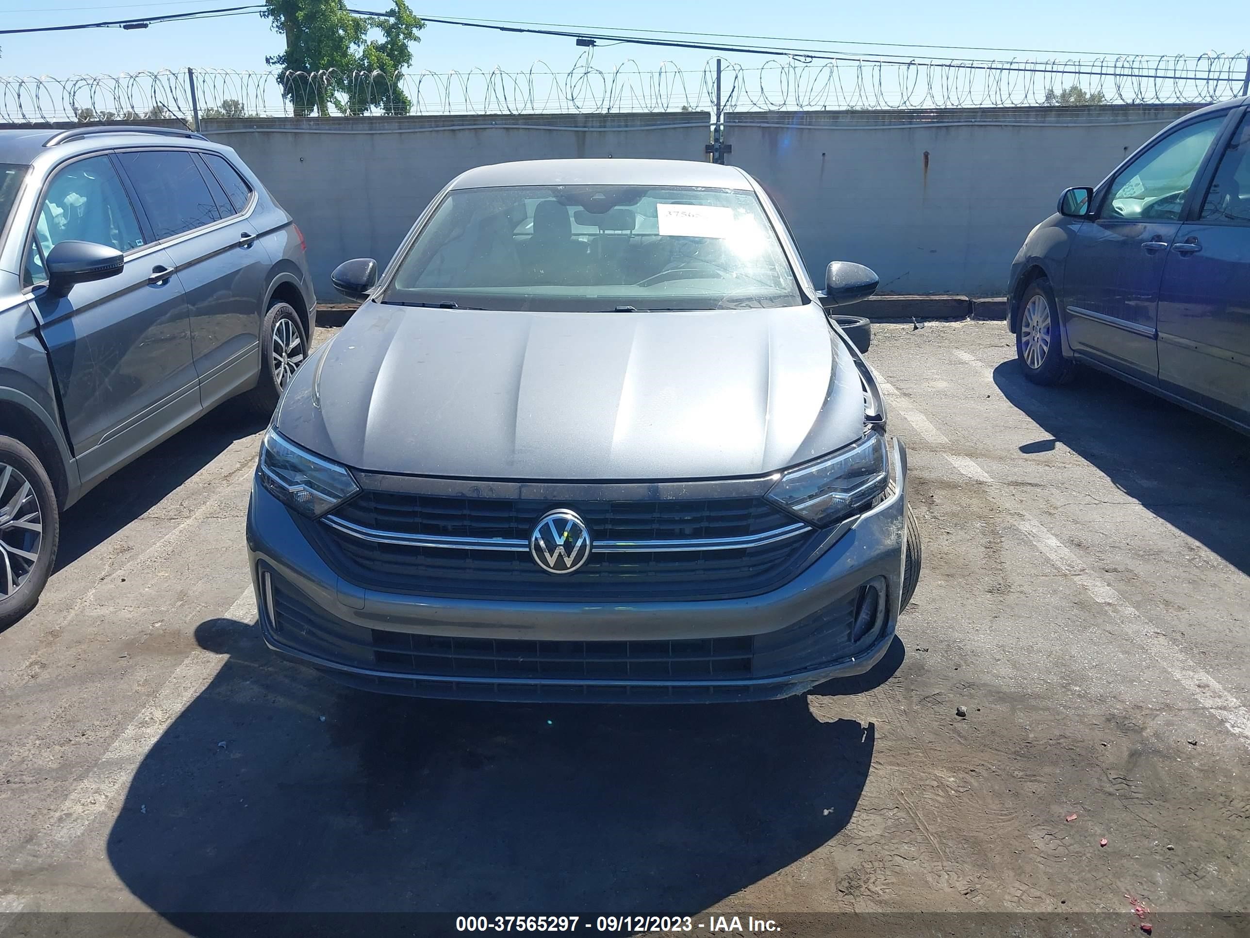 Photo 11 VIN: 3VWBM7BU9PM017647 - VOLKSWAGEN JETTA 