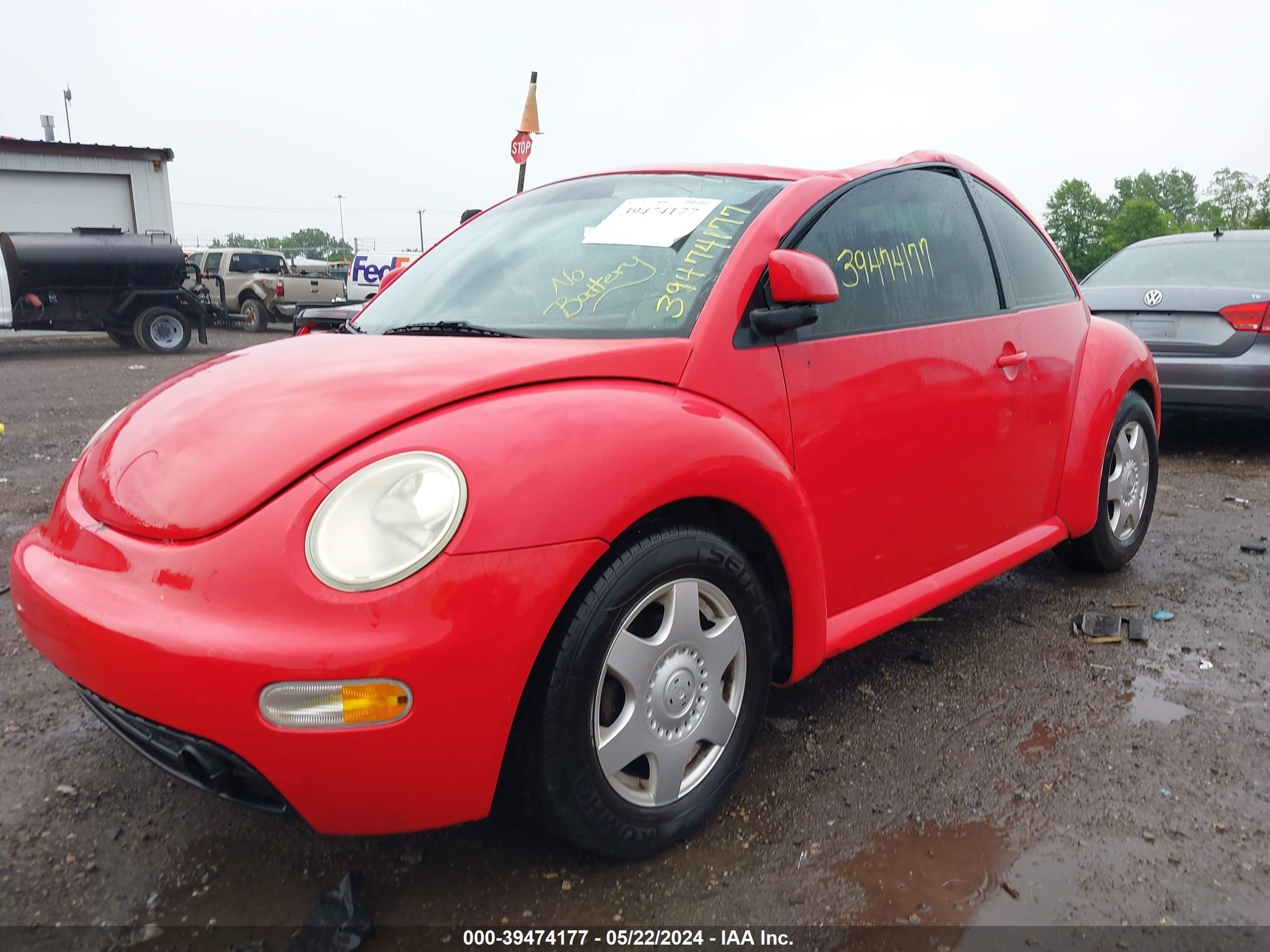 Photo 1 VIN: 3VWBV61C2WM025765 - VOLKSWAGEN BEETLE 