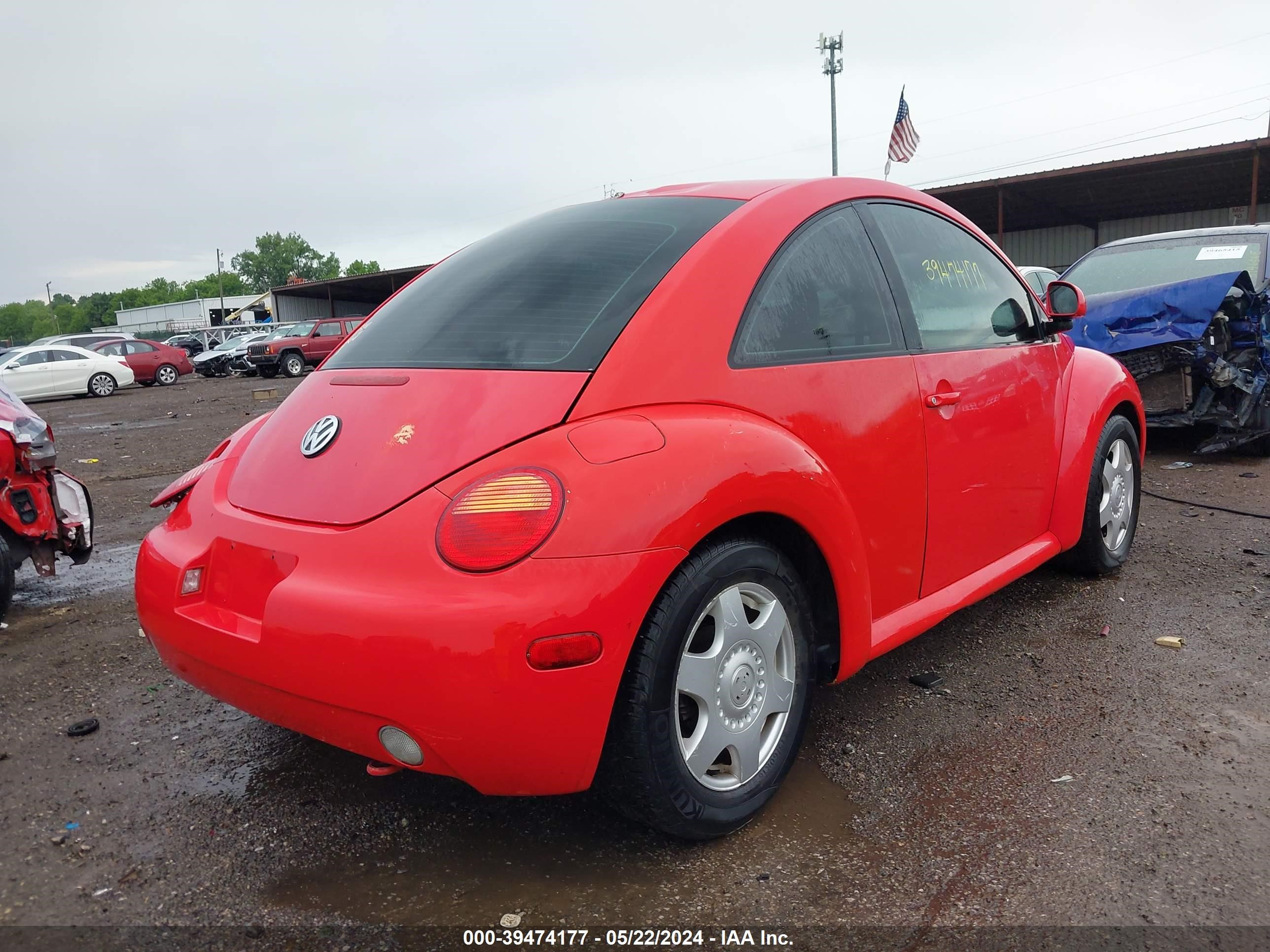 Photo 3 VIN: 3VWBV61C2WM025765 - VOLKSWAGEN BEETLE 