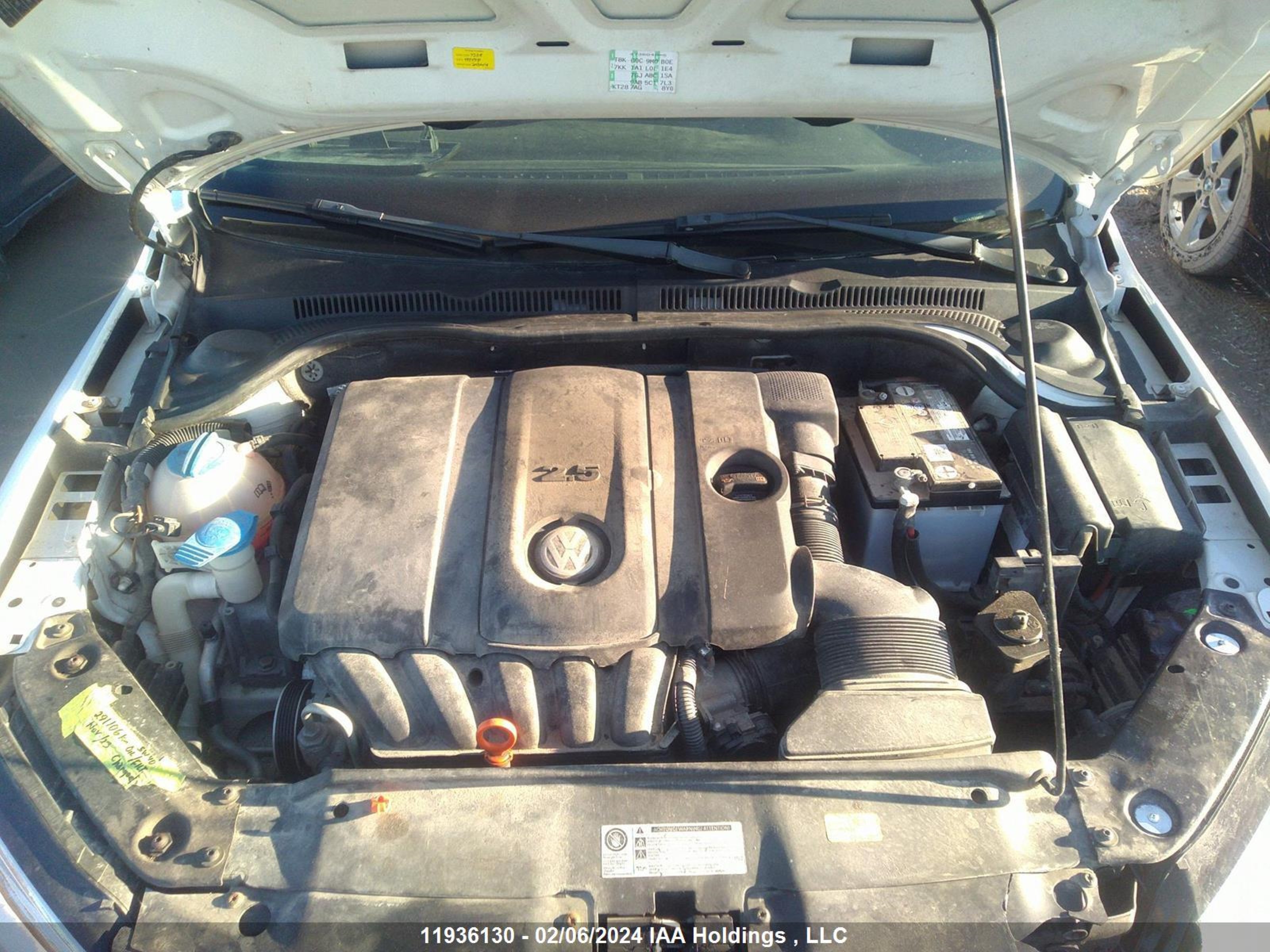 Photo 9 VIN: 3VWBX7AJ5BM040950 - VOLKSWAGEN JETTA 