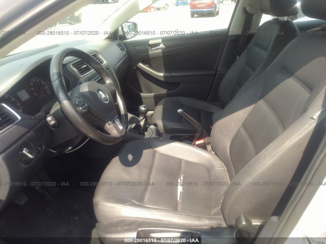 Photo 4 VIN: 3VWBX7AJ7BM369598 - VOLKSWAGEN JETTA 