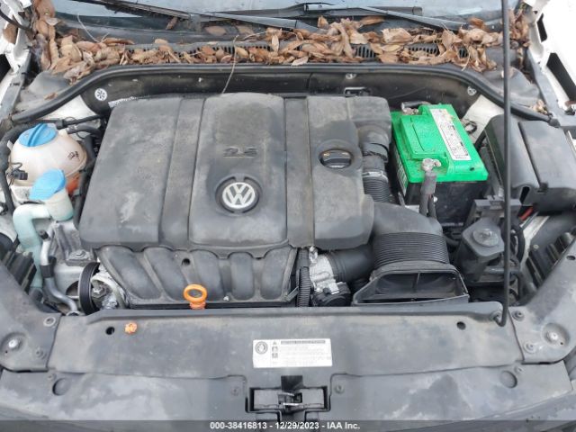 Photo 9 VIN: 3VWBZ7AJ4BM328730 - VOLKSWAGEN JETTA 