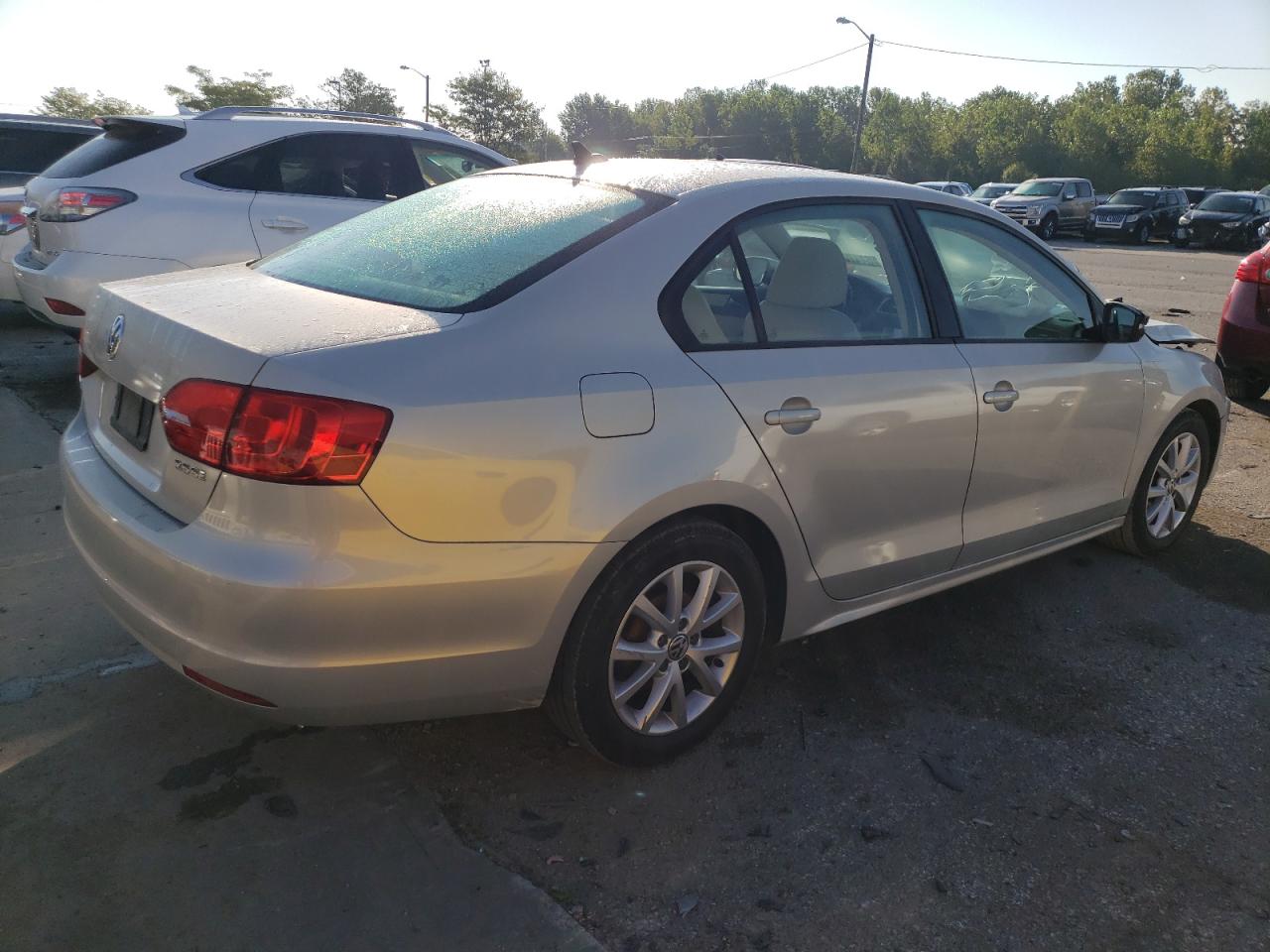 Photo 2 VIN: 3VWBZ7AJ8BM333171 - VOLKSWAGEN JETTA 