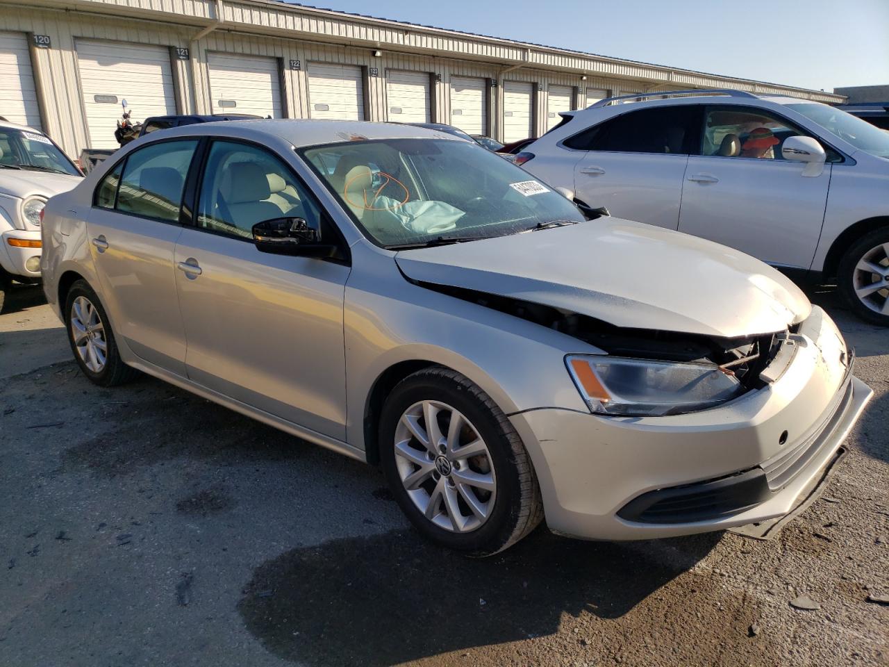 Photo 3 VIN: 3VWBZ7AJ8BM333171 - VOLKSWAGEN JETTA 