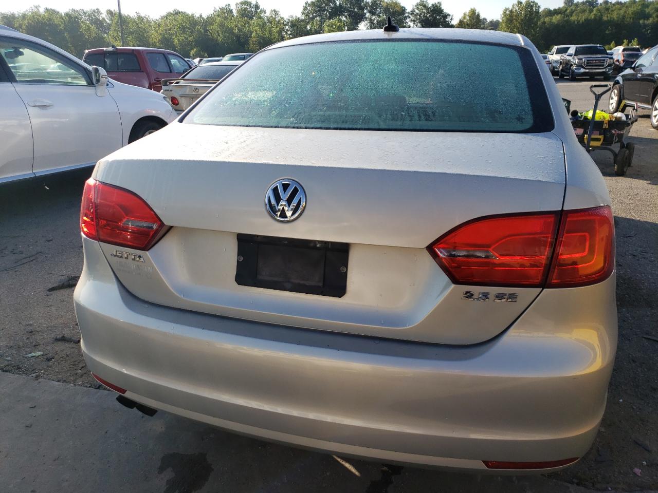 Photo 5 VIN: 3VWBZ7AJ8BM333171 - VOLKSWAGEN JETTA 