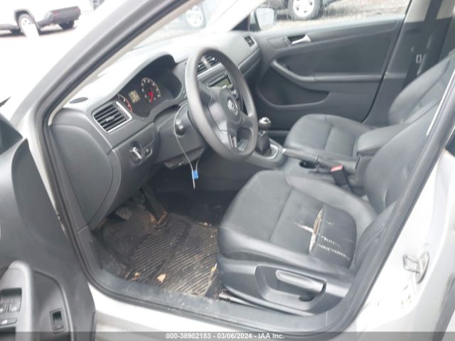 Photo 4 VIN: 3VWBZ7AJ8BM345868 - VOLKSWAGEN JETTA 