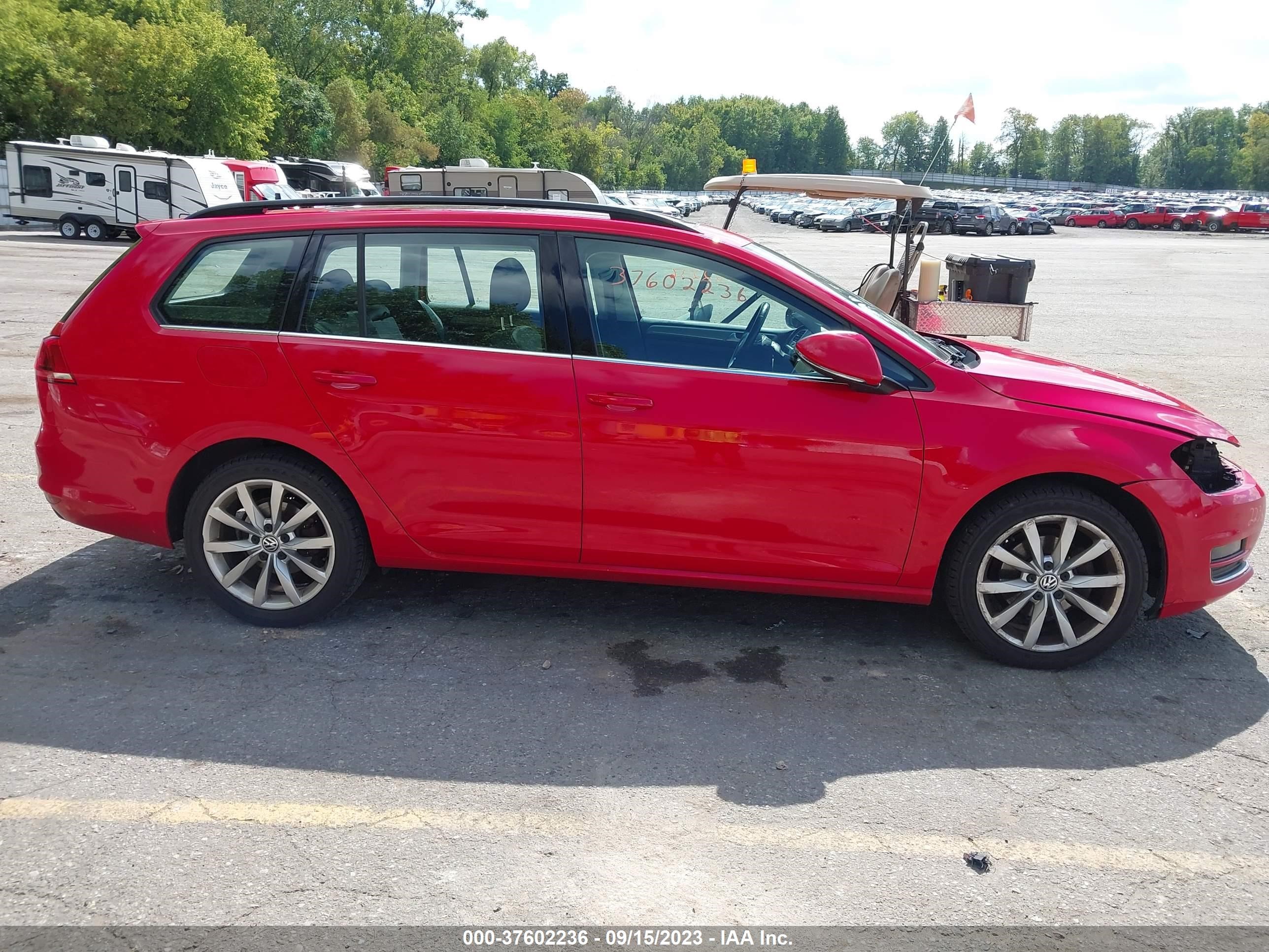 Photo 12 VIN: 3VWC17AU6GM513424 - VOLKSWAGEN GOLF 