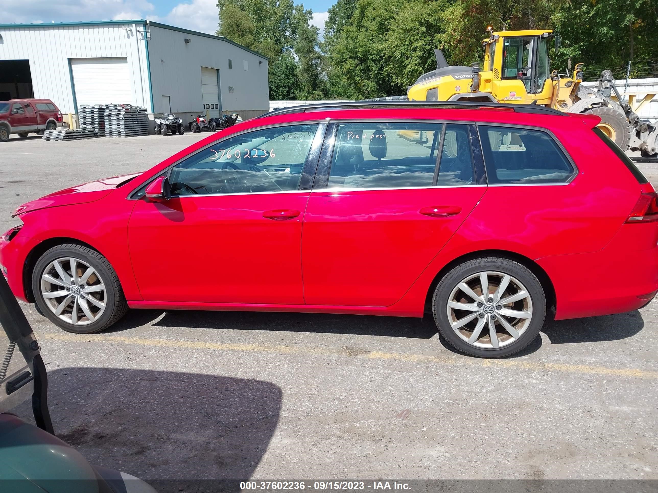 Photo 13 VIN: 3VWC17AU6GM513424 - VOLKSWAGEN GOLF 