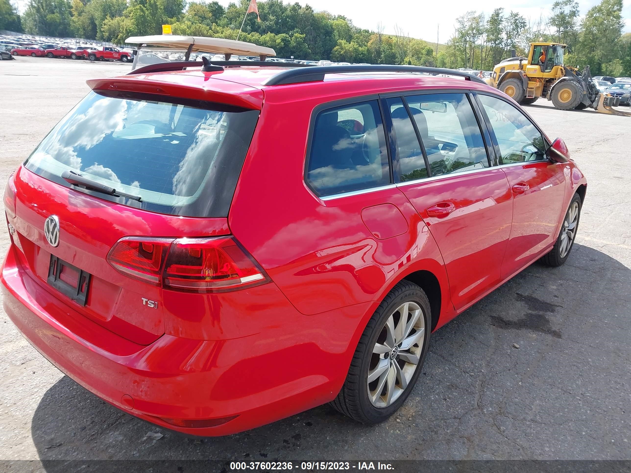 Photo 3 VIN: 3VWC17AU6GM513424 - VOLKSWAGEN GOLF 