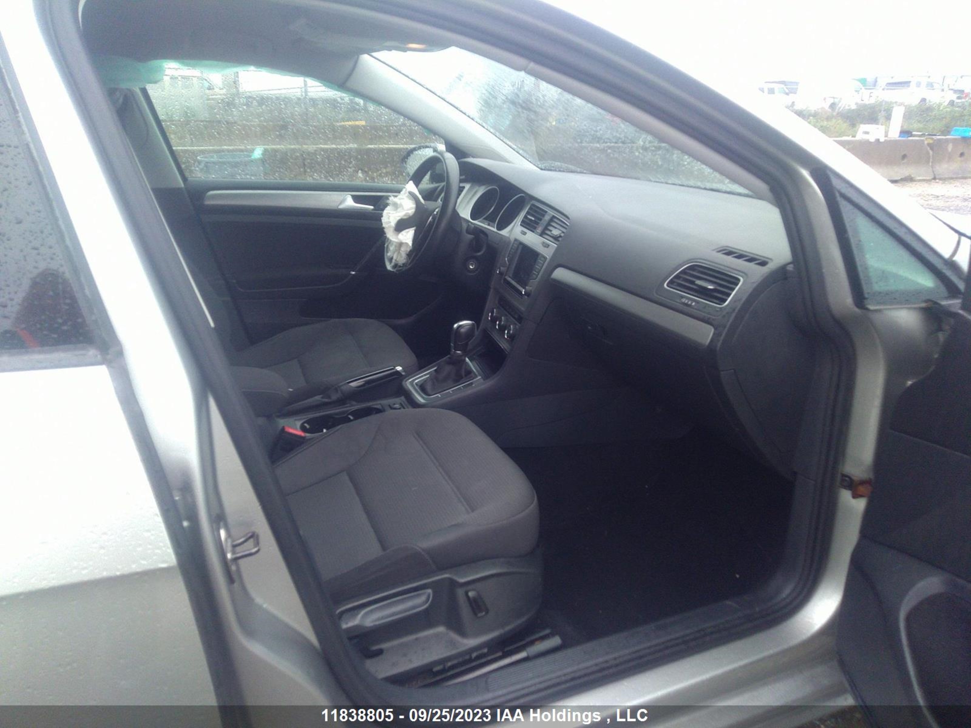 Photo 4 VIN: 3VWC17AU9GM508069 - VOLKSWAGEN GOLF 