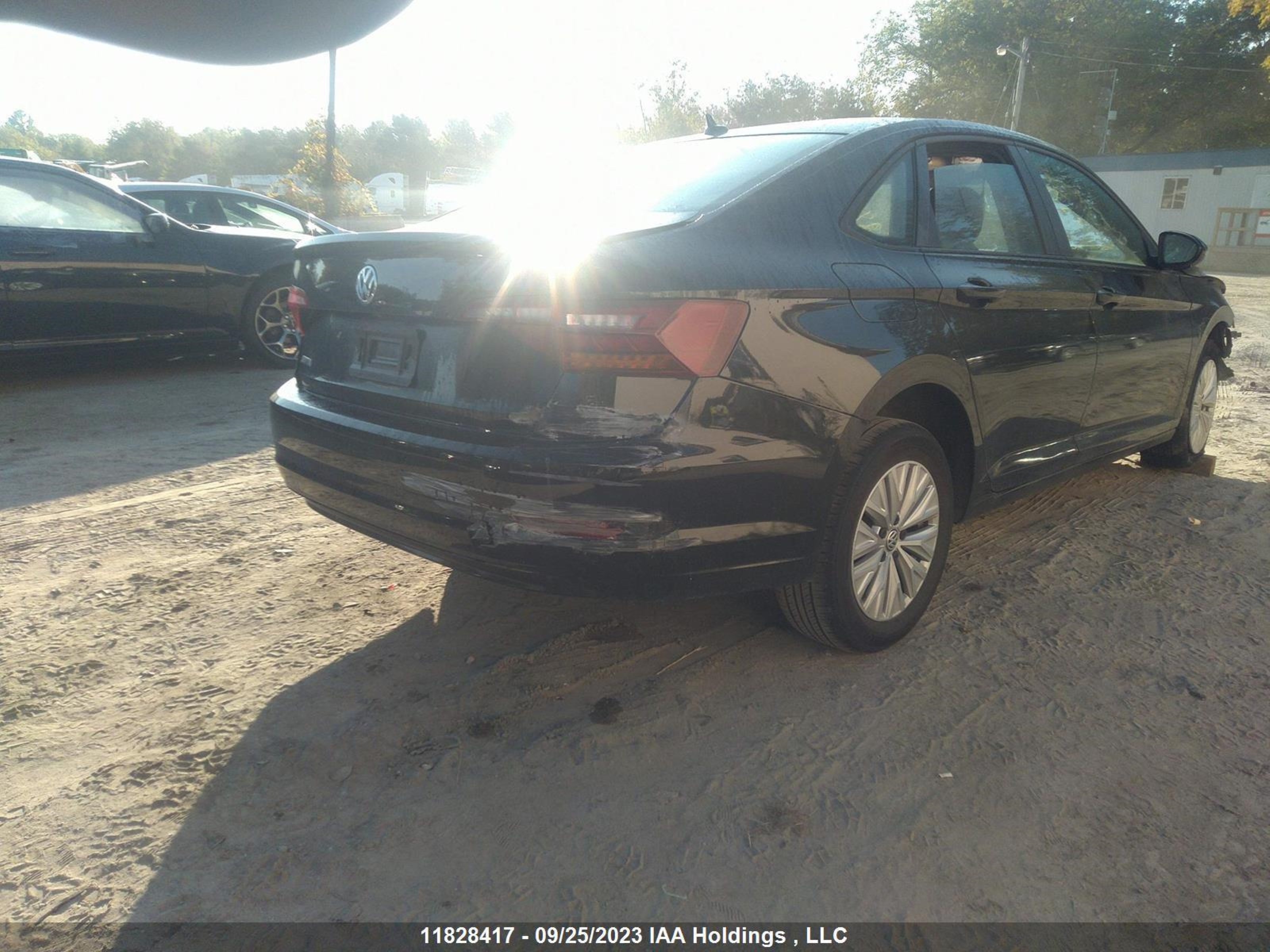 Photo 3 VIN: 3VWC57BU1KM041001 - VOLKSWAGEN JETTA 