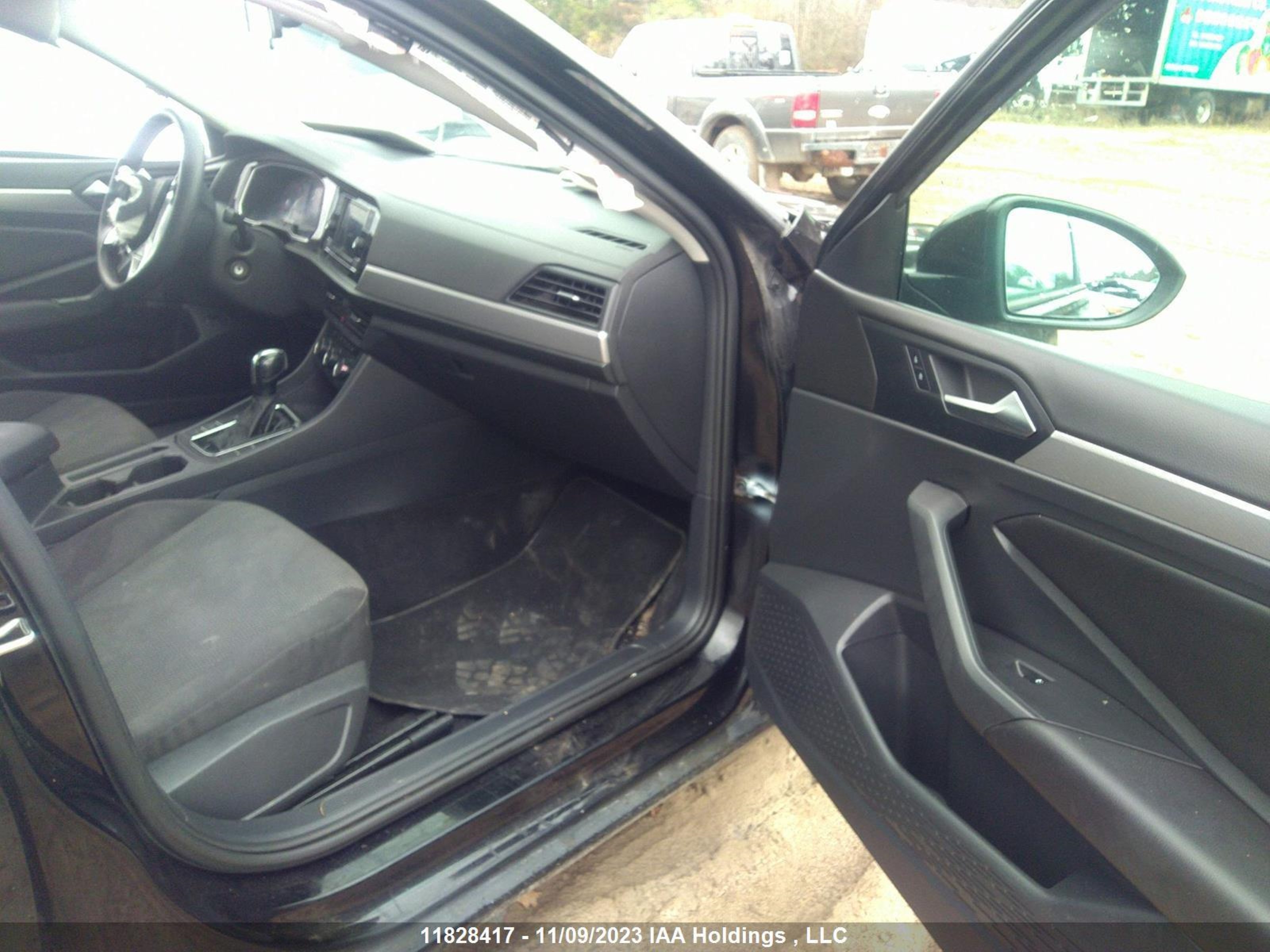 Photo 4 VIN: 3VWC57BU1KM041001 - VOLKSWAGEN JETTA 