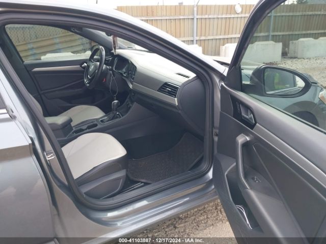 Photo 4 VIN: 3VWC57BU2MM005966 - VOLKSWAGEN JETTA 