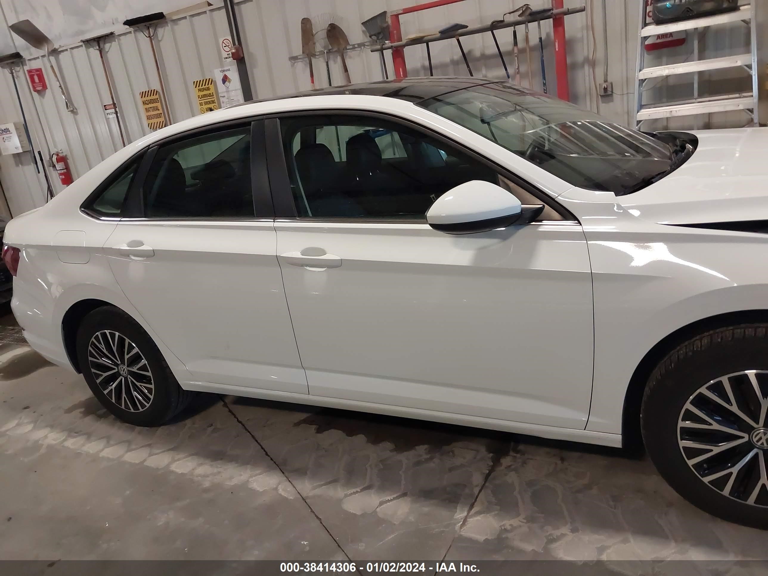 Photo 12 VIN: 3VWC57BU3MM044128 - VOLKSWAGEN JETTA 