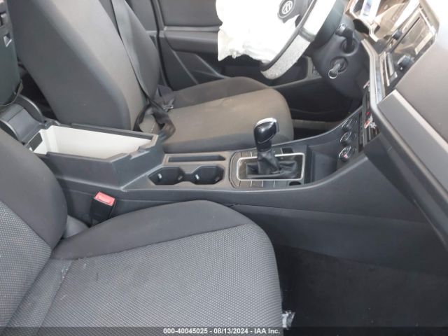 Photo 4 VIN: 3VWC57BU4MM046972 - VOLKSWAGEN JETTA 