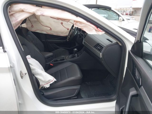 Photo 4 VIN: 3VWC57BU8MM035134 - VOLKSWAGEN JETTA 