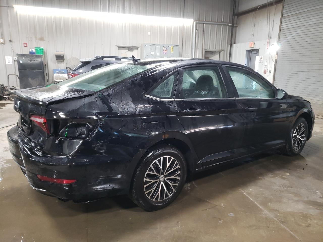 Photo 2 VIN: 3VWC57BU9MM031366 - VOLKSWAGEN JETTA 