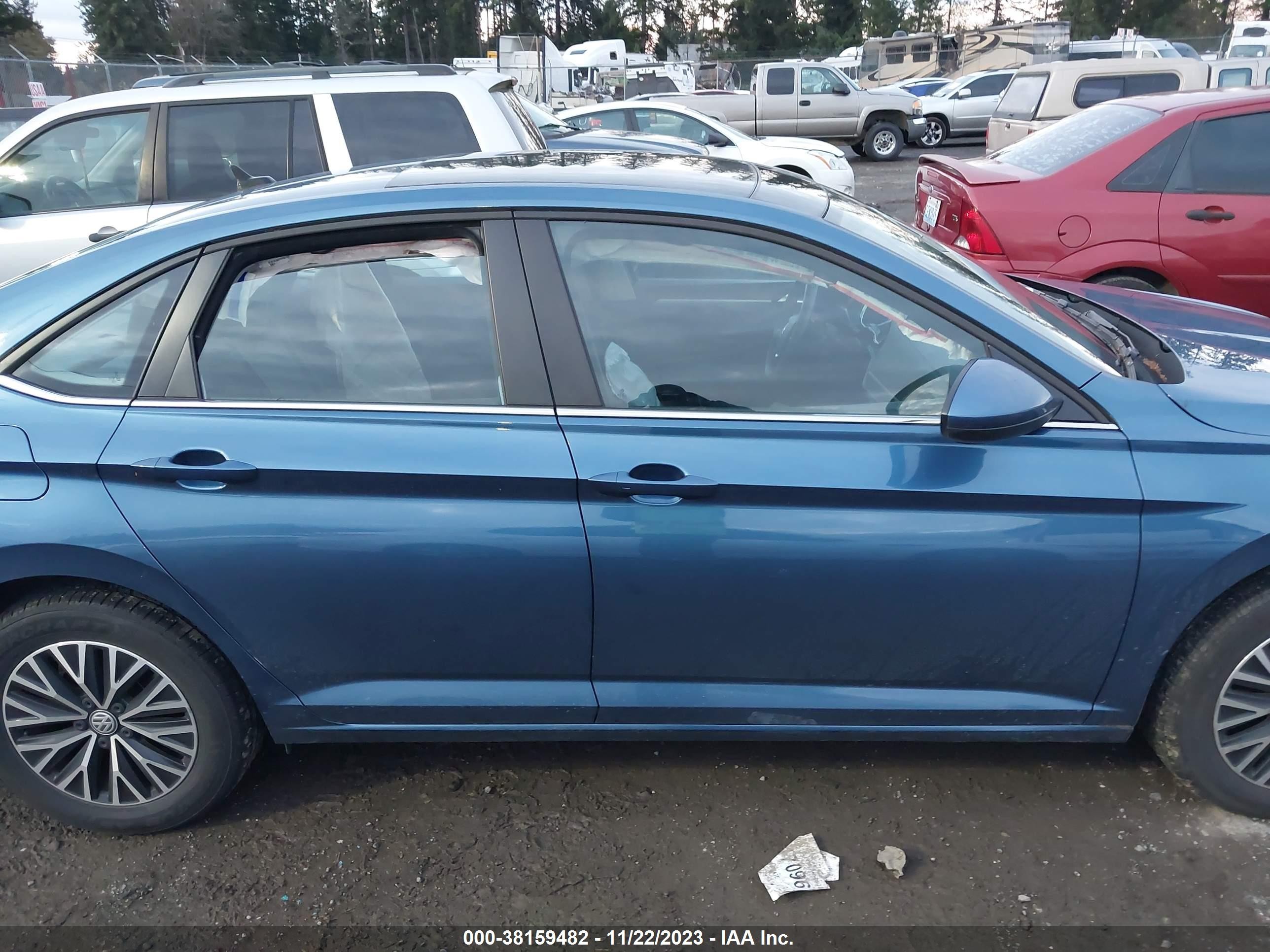 Photo 11 VIN: 3VWC57BU9MM045901 - VOLKSWAGEN JETTA 