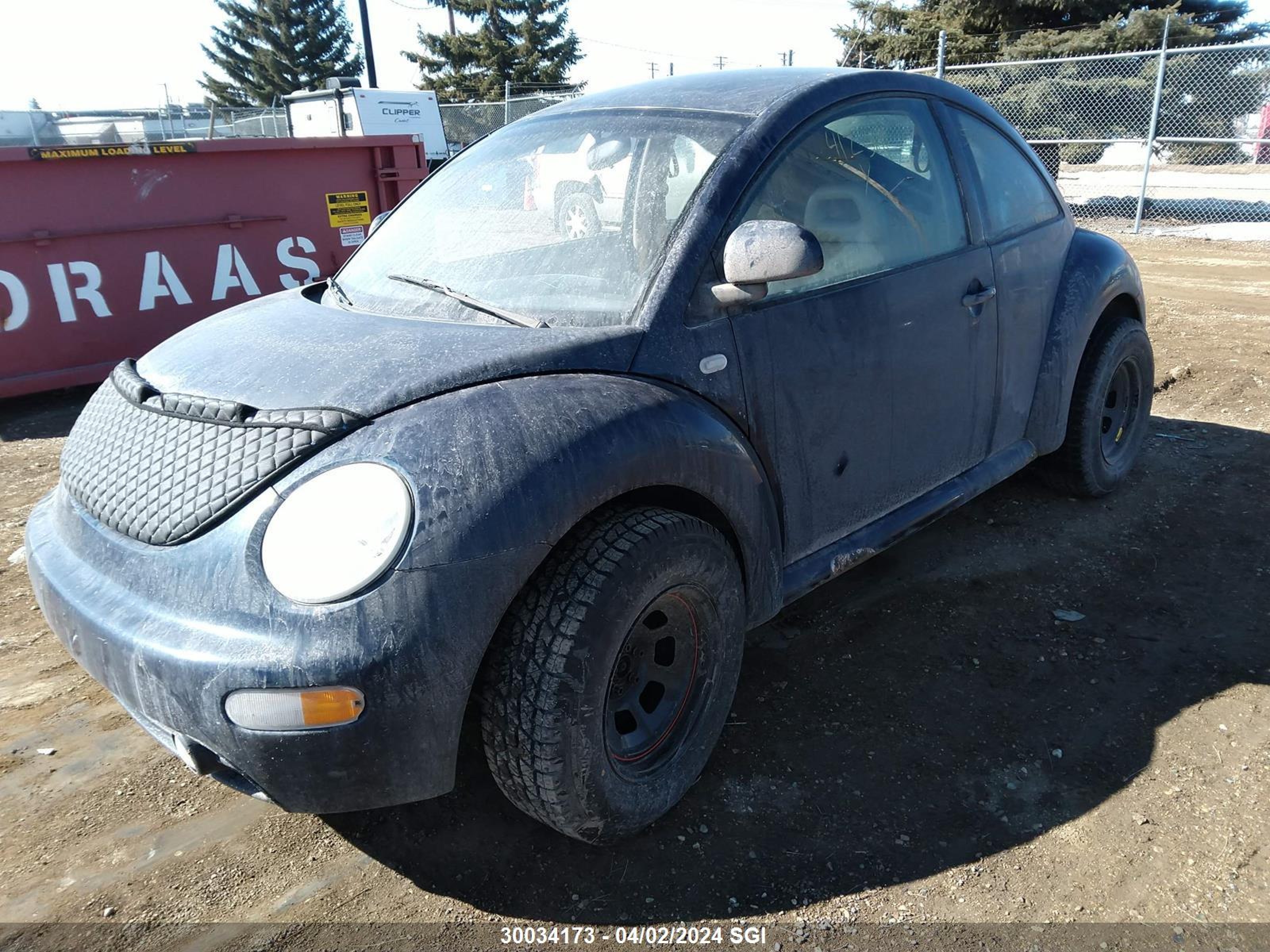 Photo 1 VIN: 3VWCA21C0YM412584 - VOLKSWAGEN BEETLE 