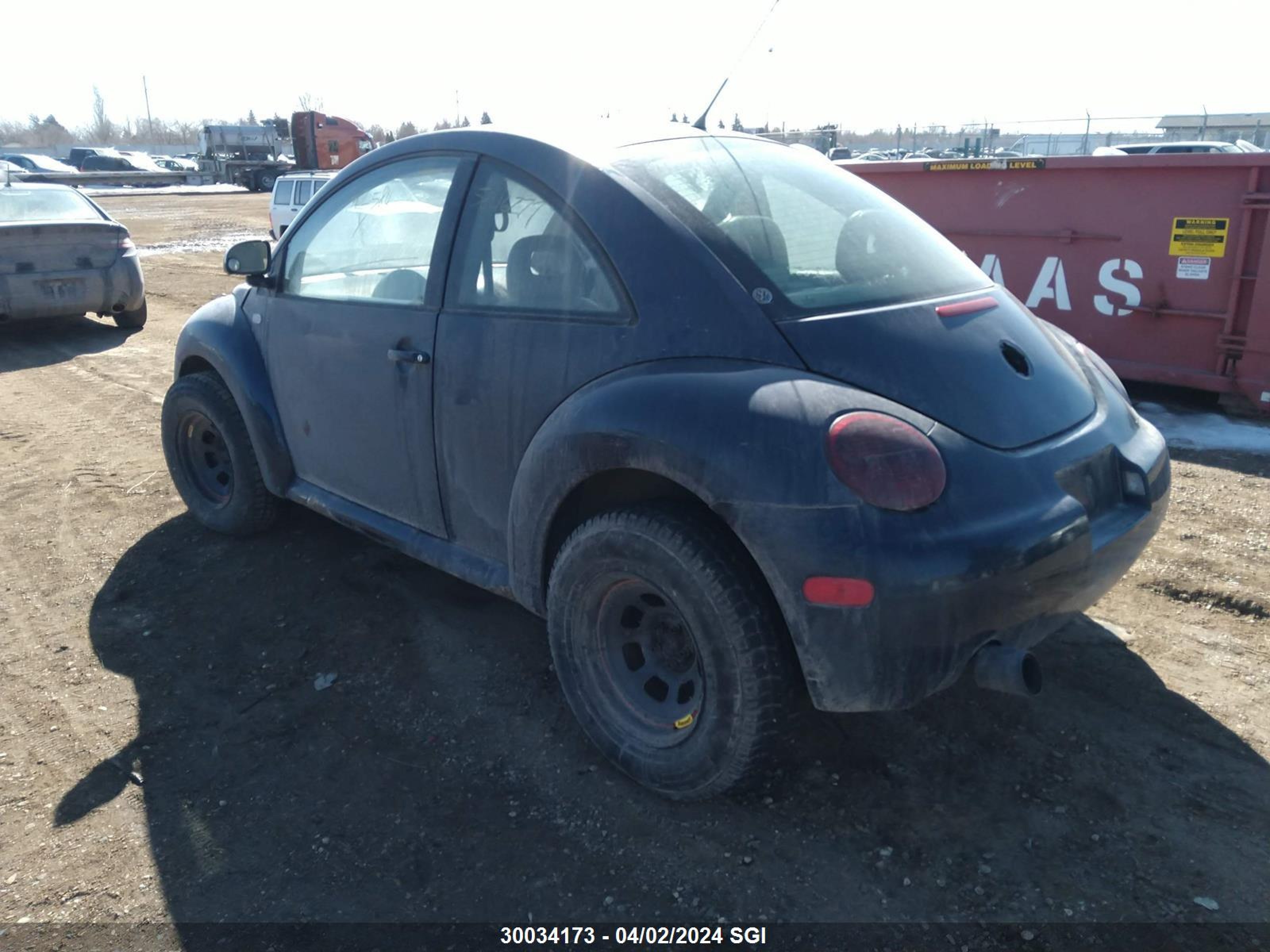 Photo 2 VIN: 3VWCA21C0YM412584 - VOLKSWAGEN BEETLE 