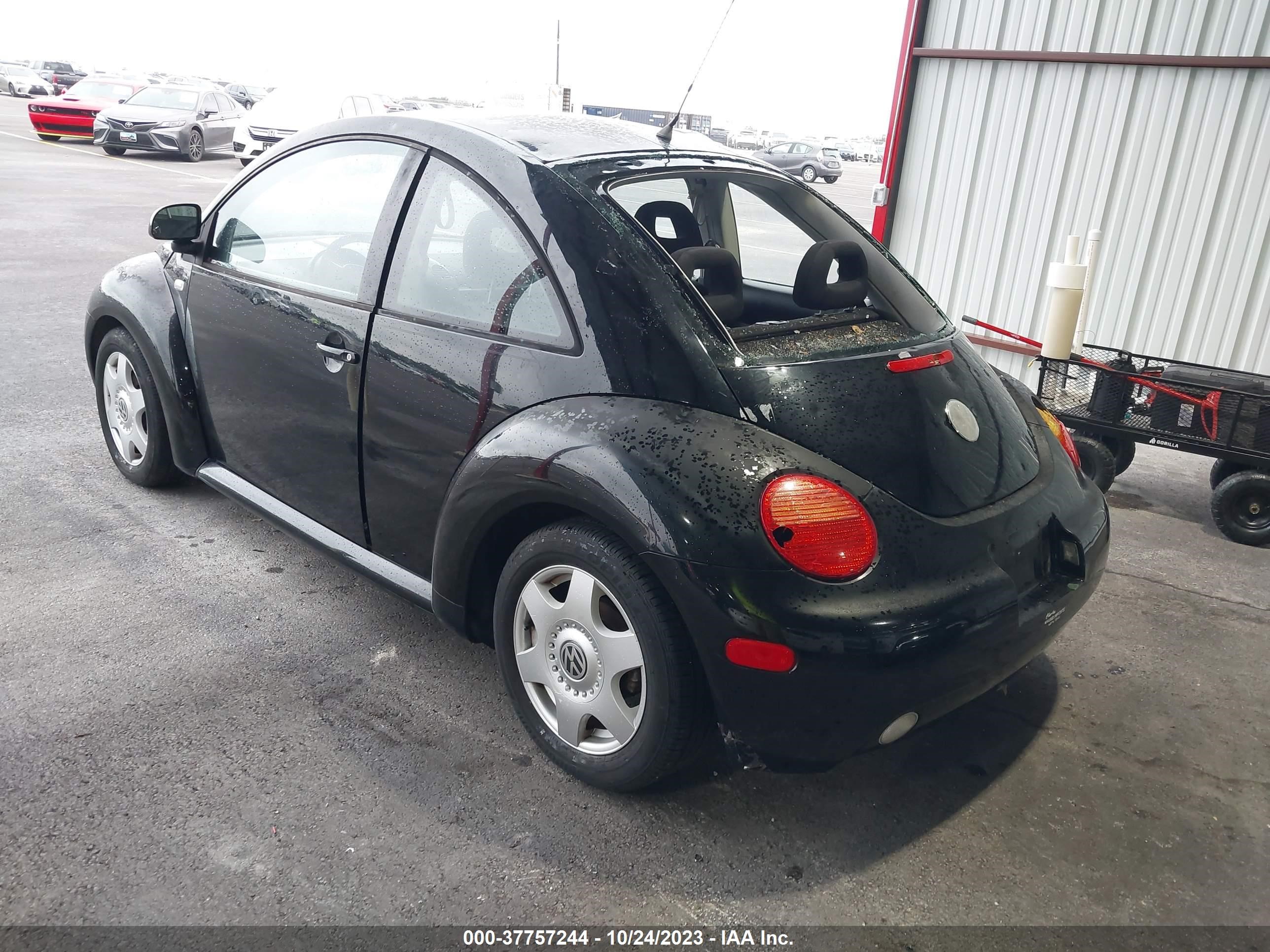 Photo 2 VIN: 3VWCA21C1XM423821 - VOLKSWAGEN BEETLE 