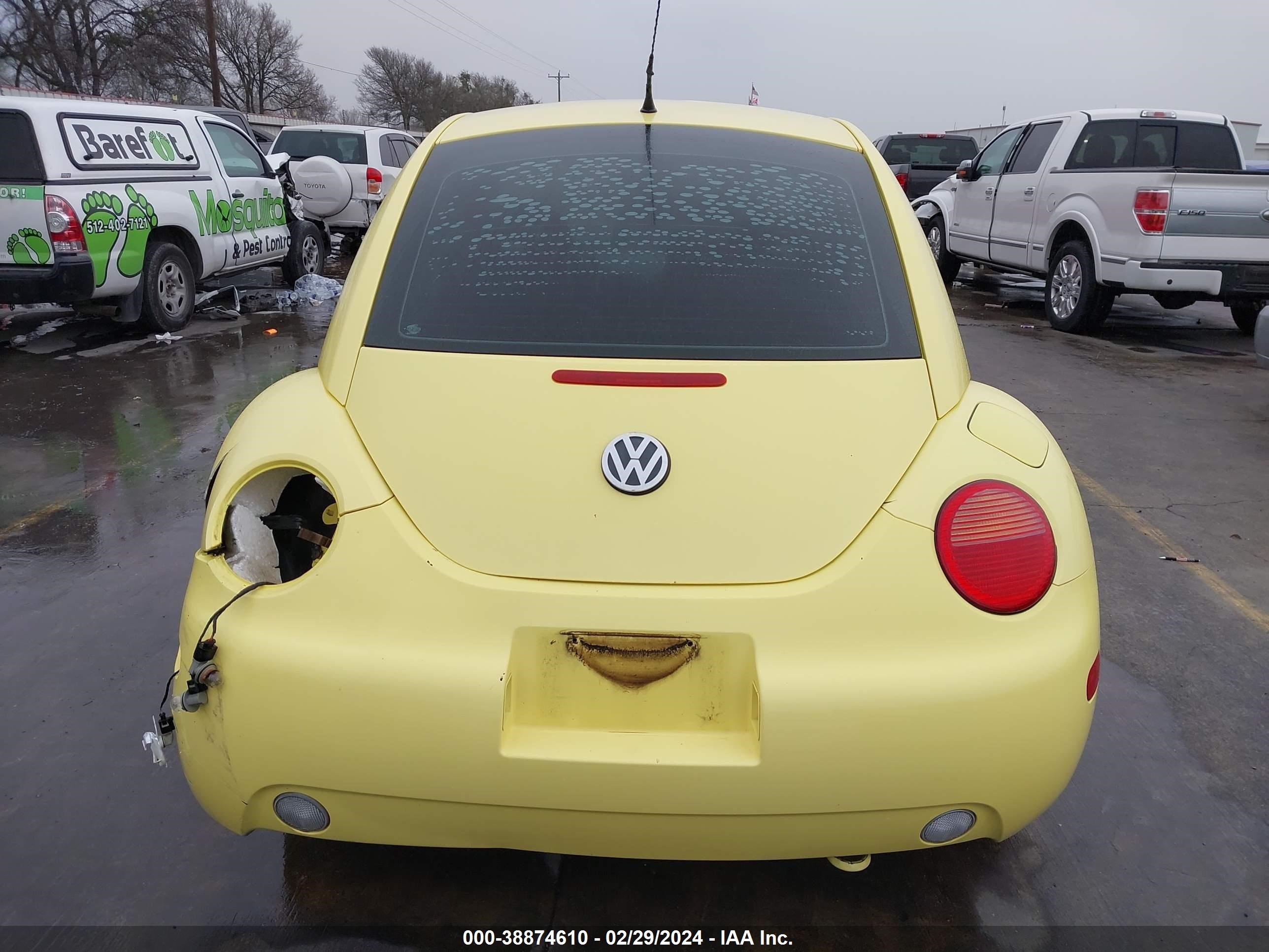 Photo 15 VIN: 3VWCA21C2YM429404 - VOLKSWAGEN BEETLE 