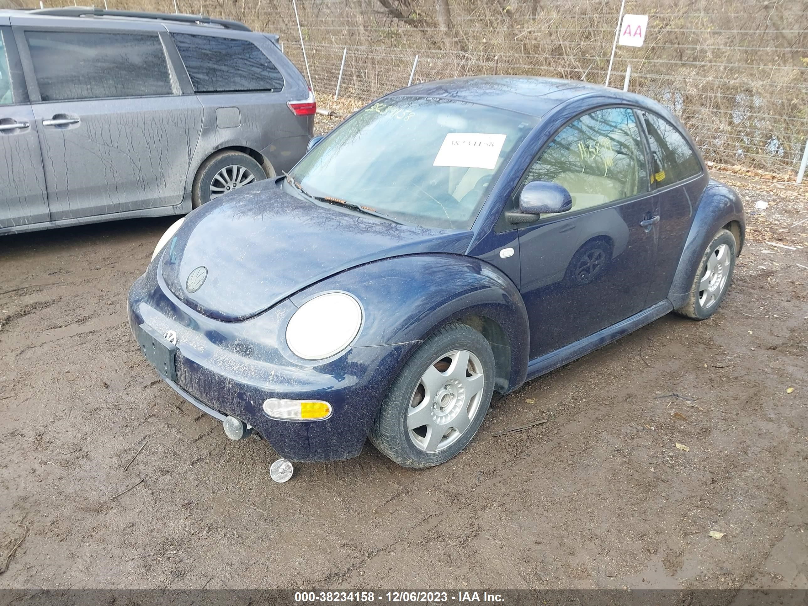 Photo 1 VIN: 3VWCA21C3YM487862 - VOLKSWAGEN BEETLE 