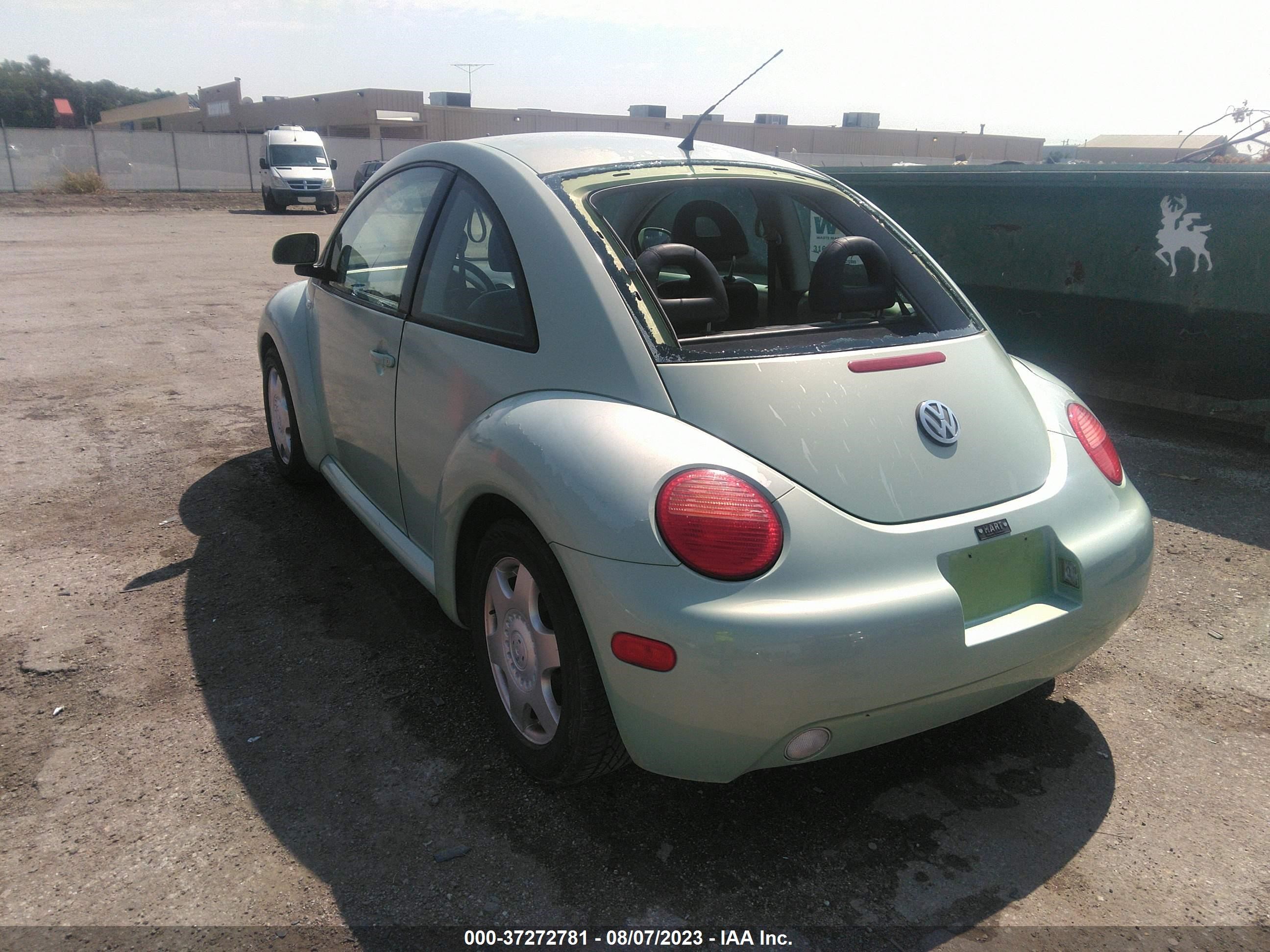 Photo 2 VIN: 3VWCA21C4YM500957 - VOLKSWAGEN BEETLE 