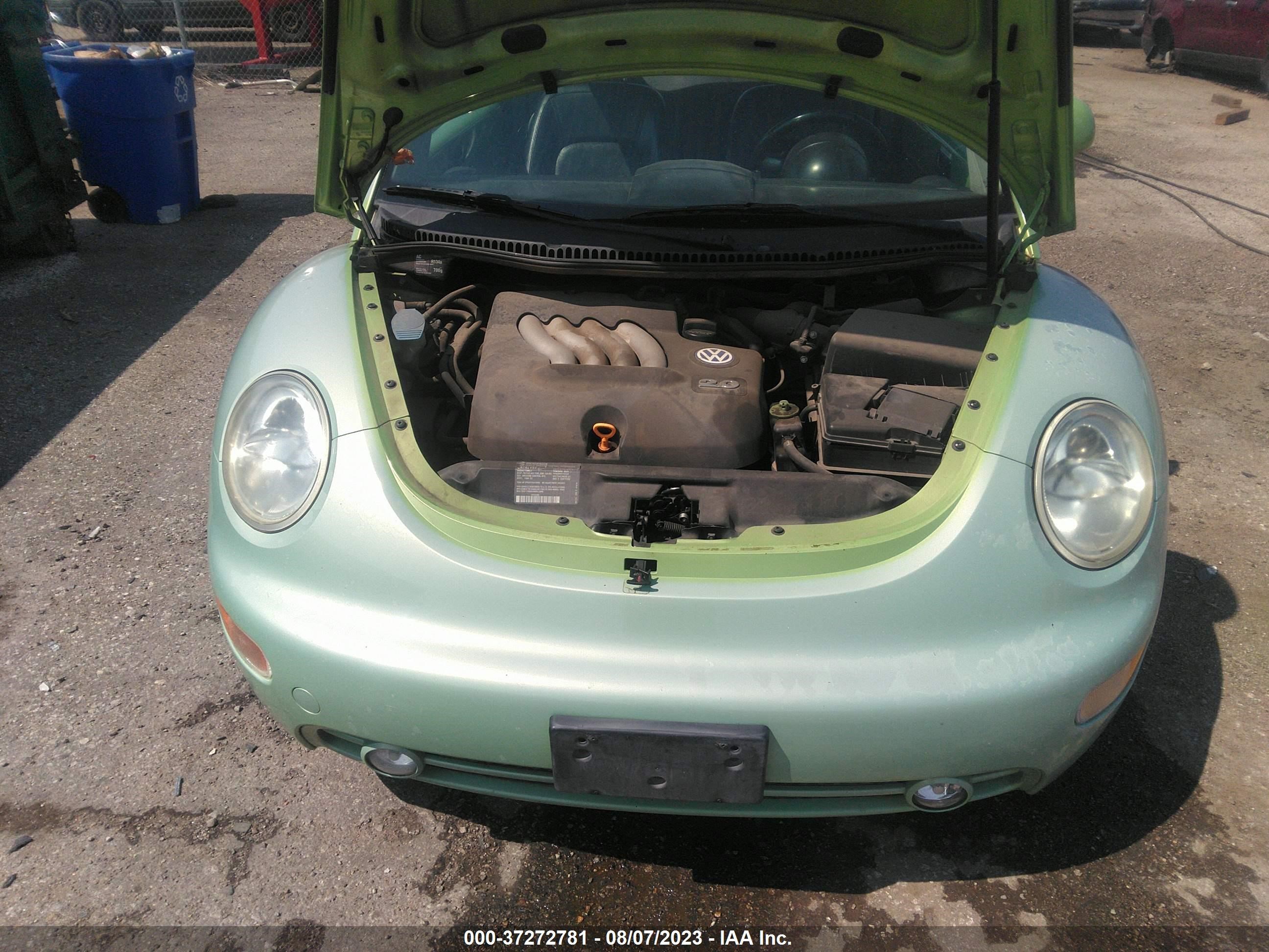 Photo 9 VIN: 3VWCA21C4YM500957 - VOLKSWAGEN BEETLE 