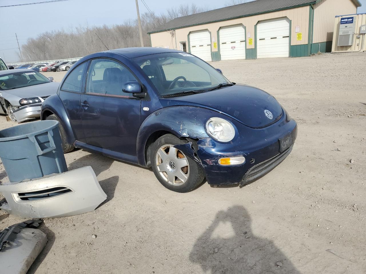 Photo 3 VIN: 3VWCA21C6YM493493 - VOLKSWAGEN BEETLE 