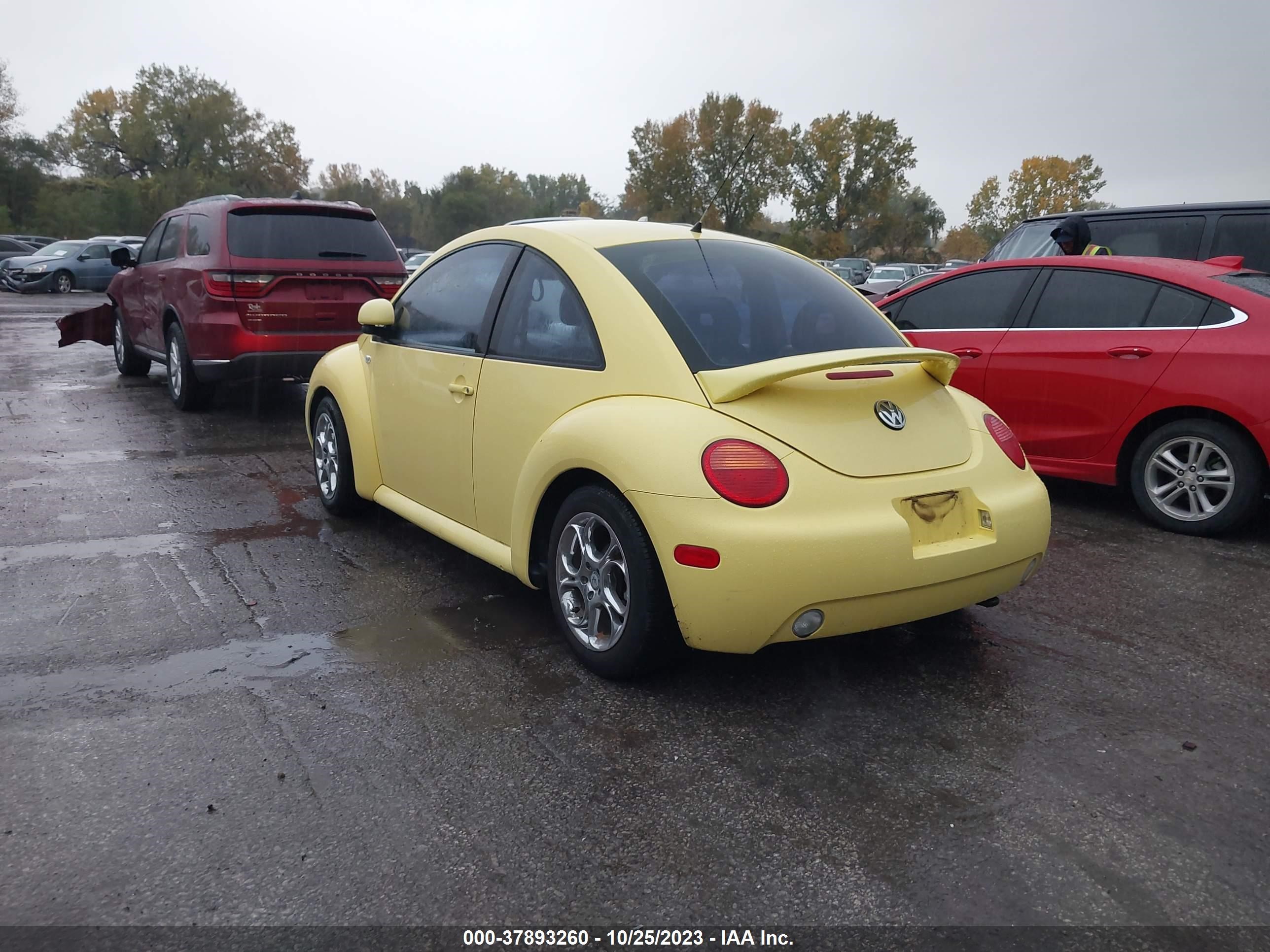 Photo 2 VIN: 3VWCA21C7YM409813 - VOLKSWAGEN BEETLE 