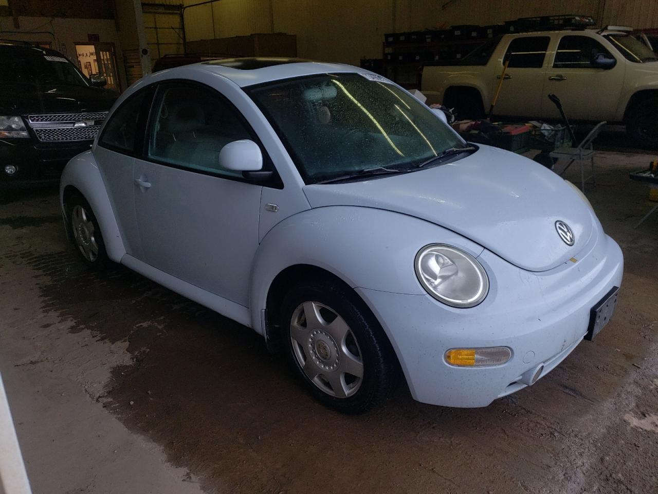 Photo 3 VIN: 3VWCA21C8YM483094 - VOLKSWAGEN BEETLE 