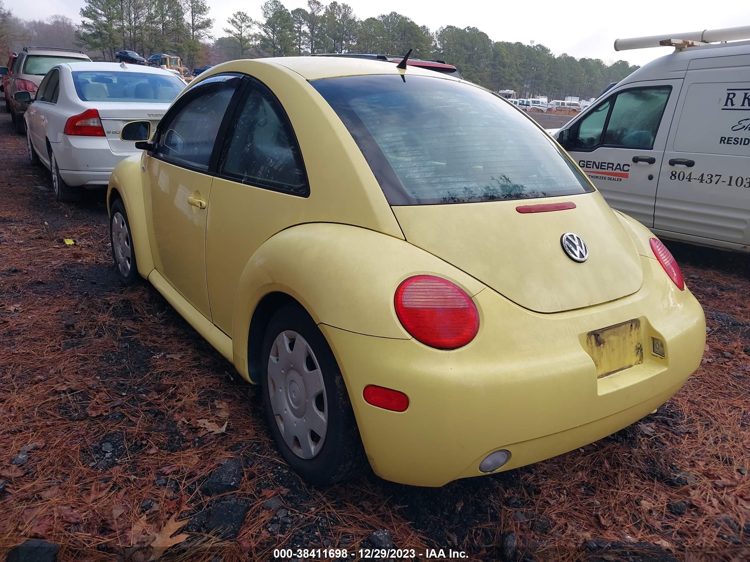 Photo 2 VIN: 3VWCA21C9YM488045 - VOLKSWAGEN BEETLE 