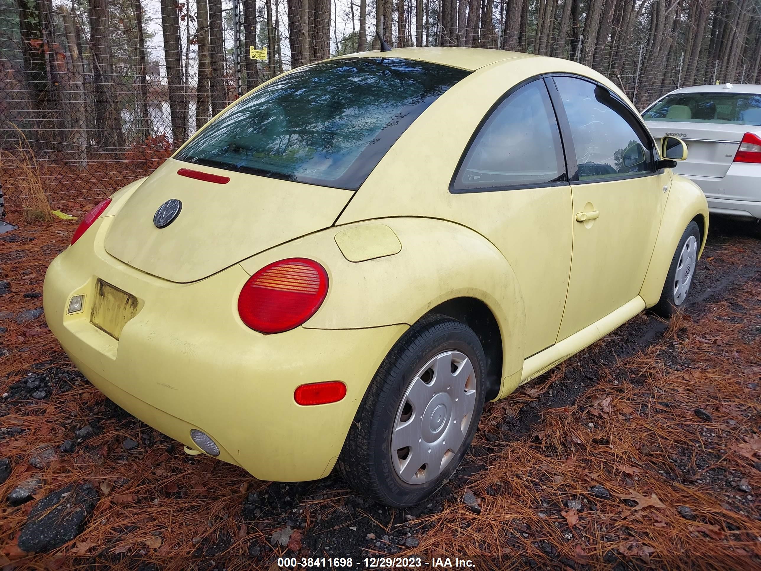 Photo 3 VIN: 3VWCA21C9YM488045 - VOLKSWAGEN BEETLE 