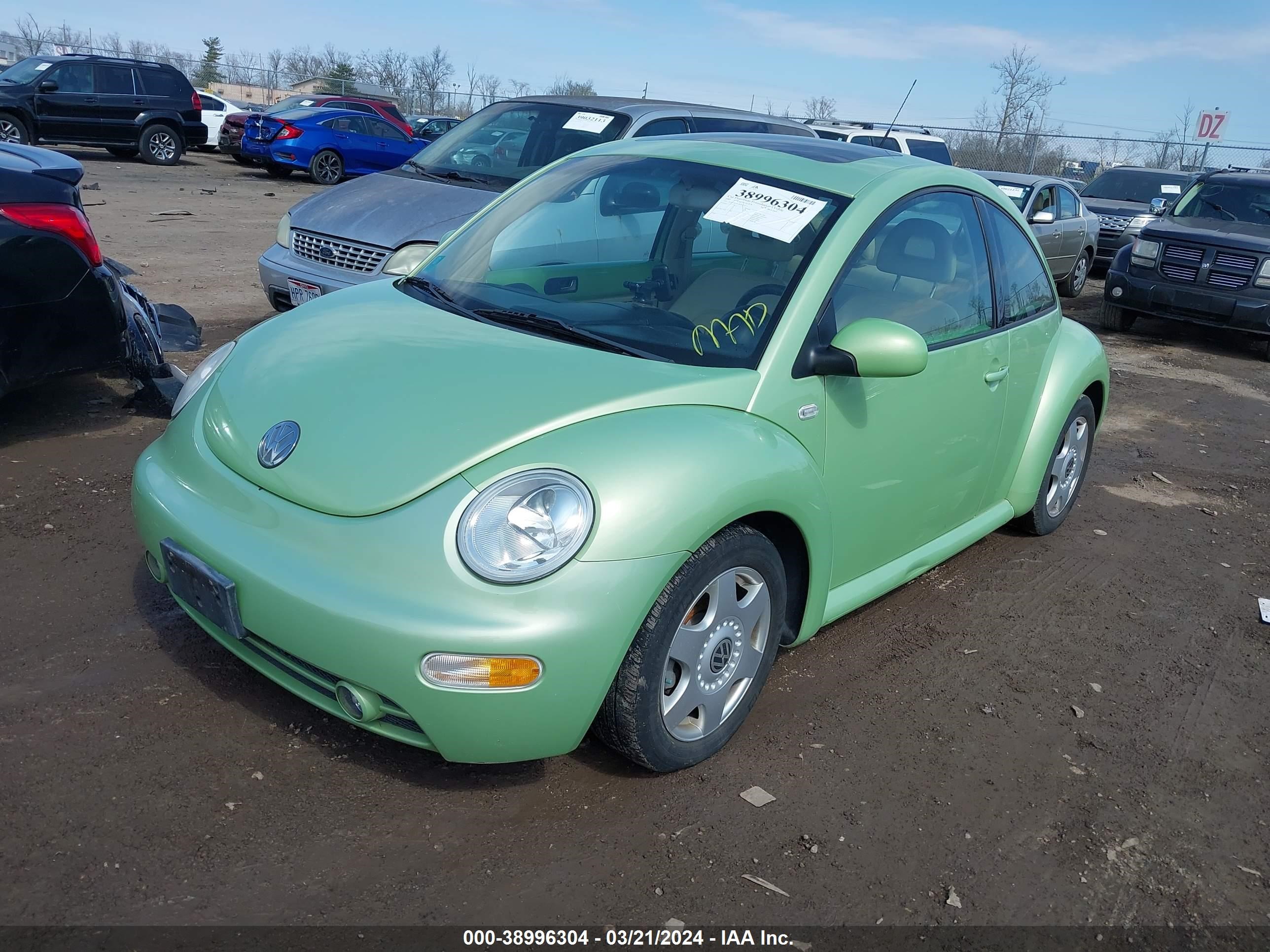 Photo 1 VIN: 3VWCB21C01M469077 - VOLKSWAGEN BEETLE 