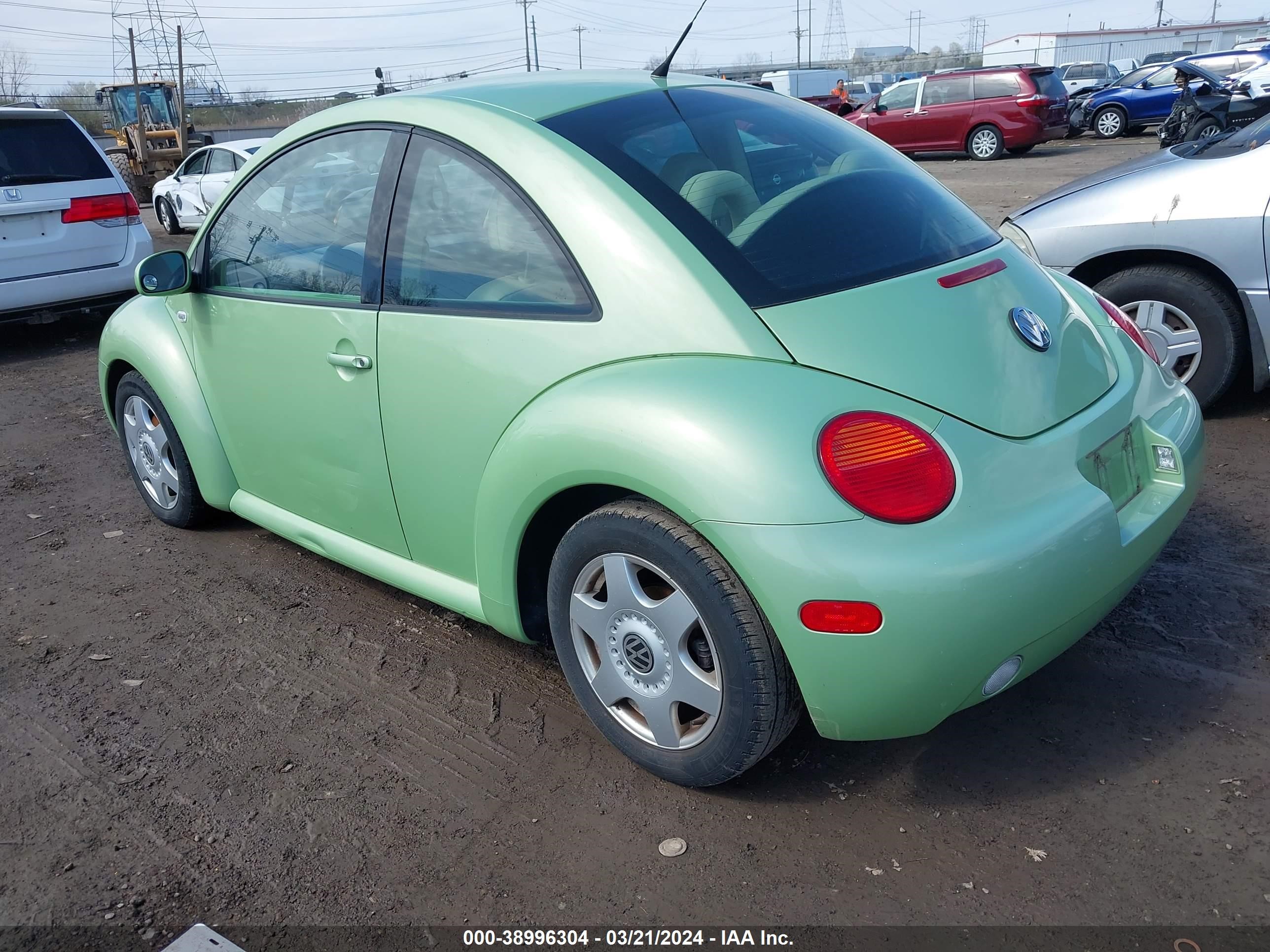 Photo 2 VIN: 3VWCB21C01M469077 - VOLKSWAGEN BEETLE 