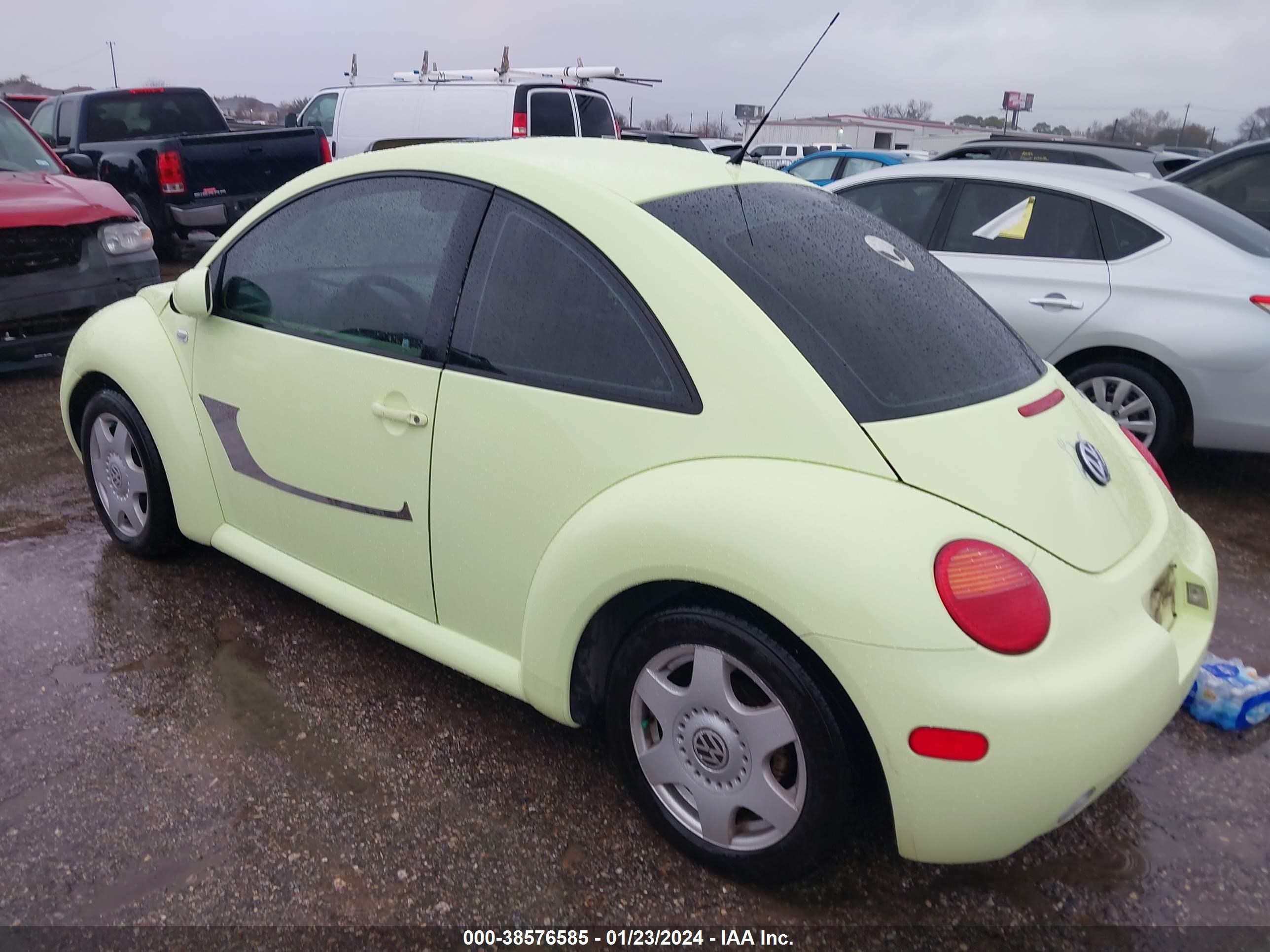 Photo 2 VIN: 3VWCB21C01M472075 - VOLKSWAGEN BEETLE 