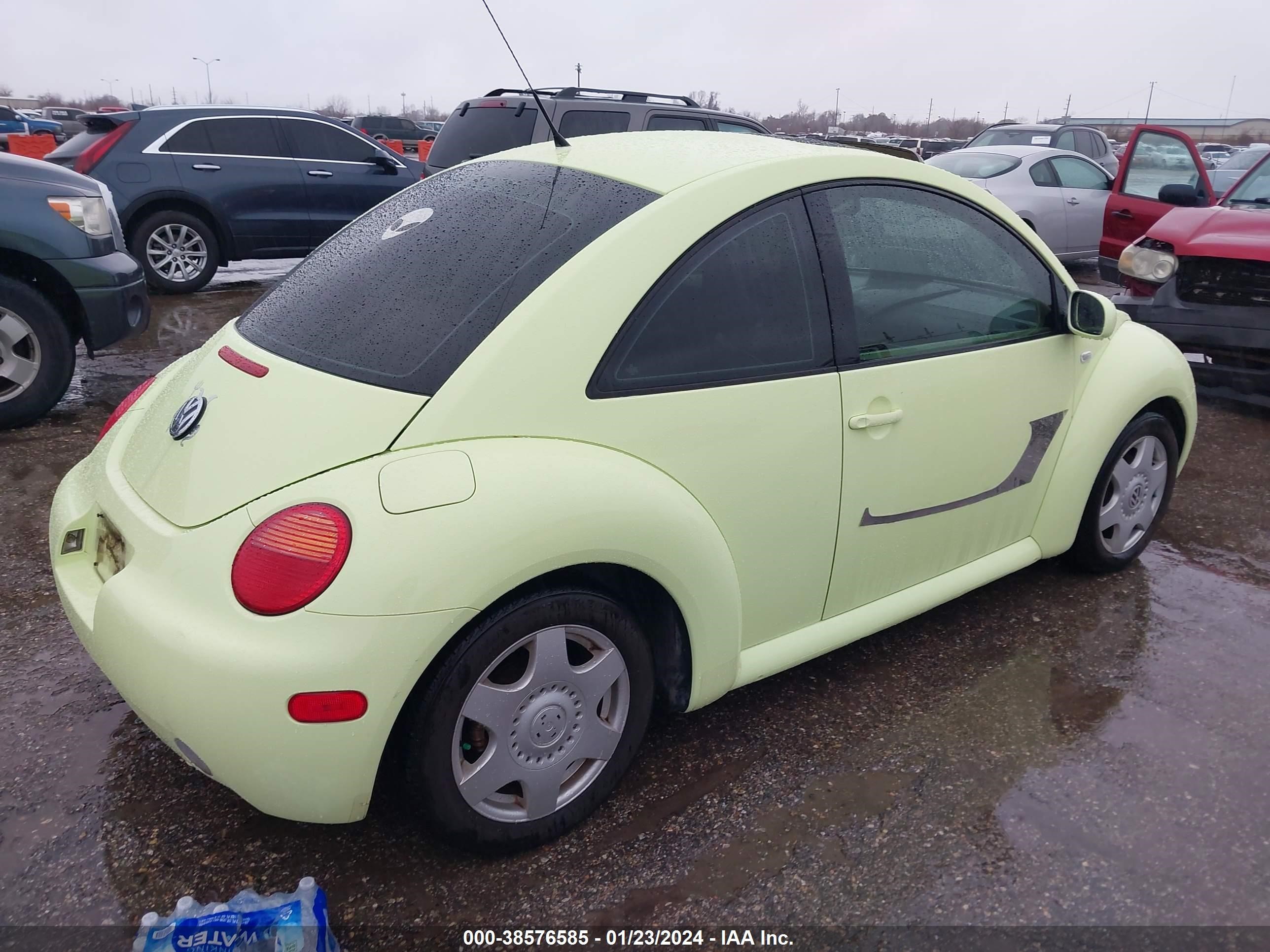 Photo 3 VIN: 3VWCB21C01M472075 - VOLKSWAGEN BEETLE 